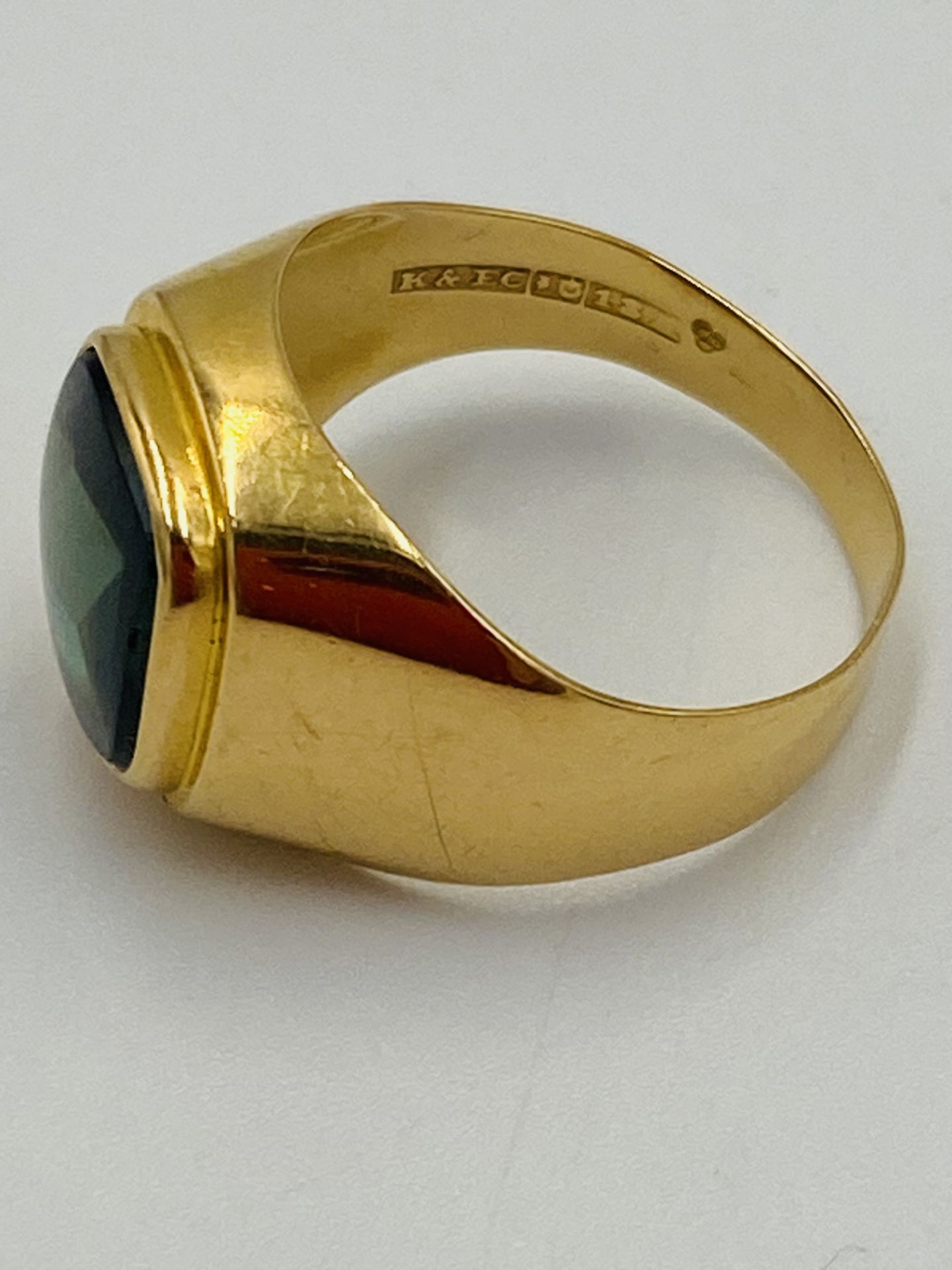 18ct gold signet ring - Image 5 of 5