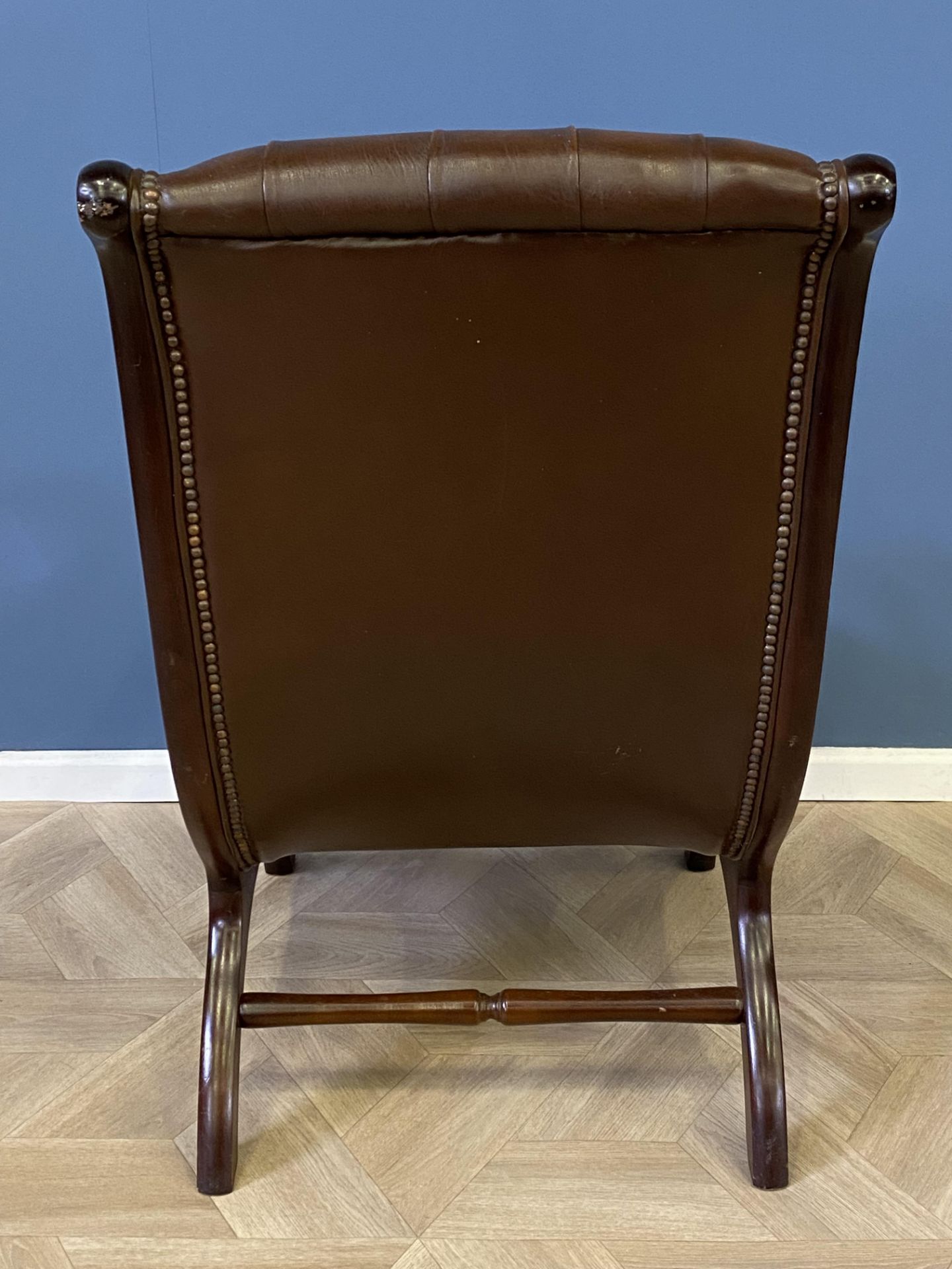 Mahogany framed leather button back armchair - Image 7 of 7