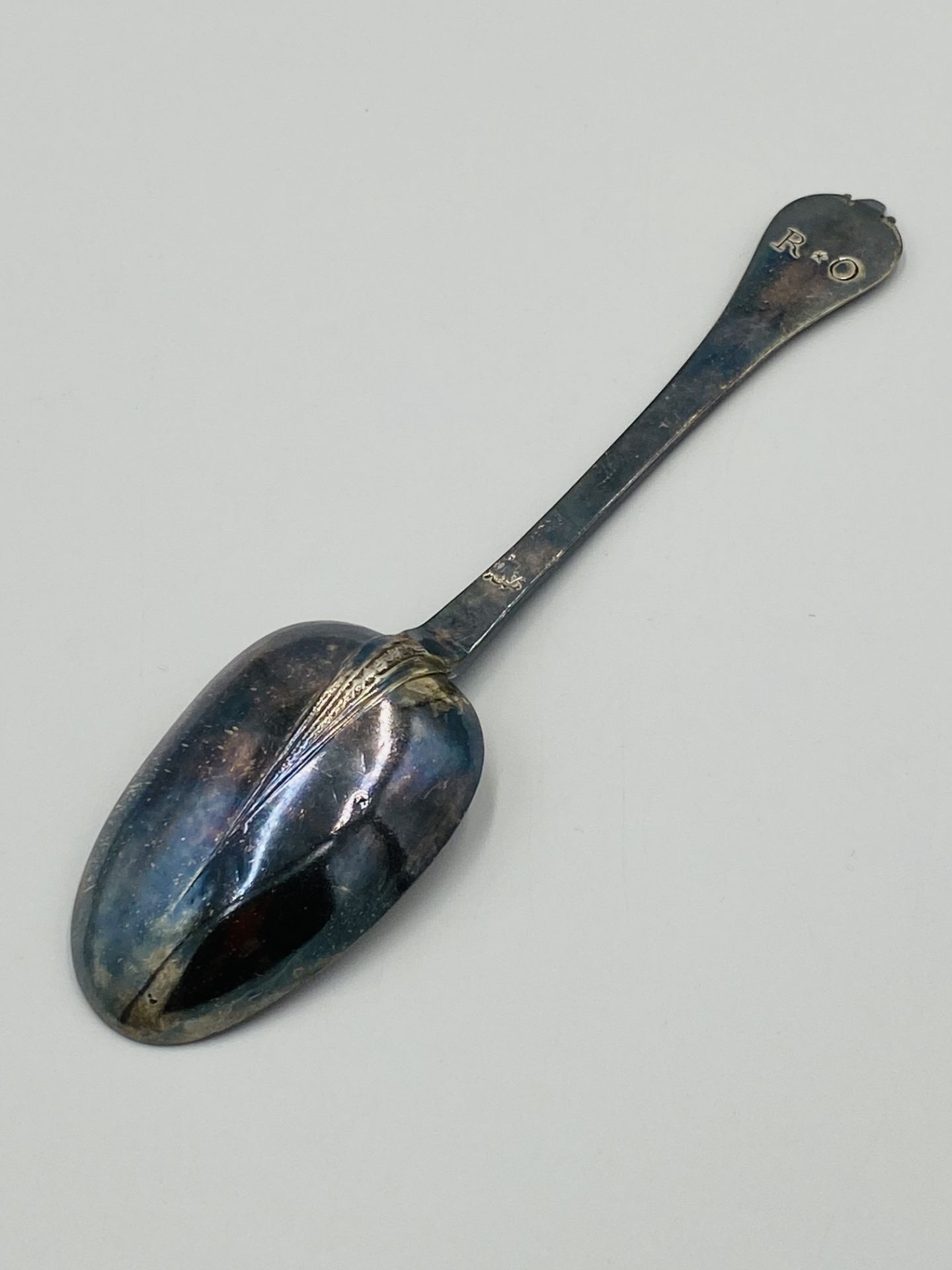 A William III silver Trefid spoon with beaded rat-tail, London 1699 - Bild 2 aus 5