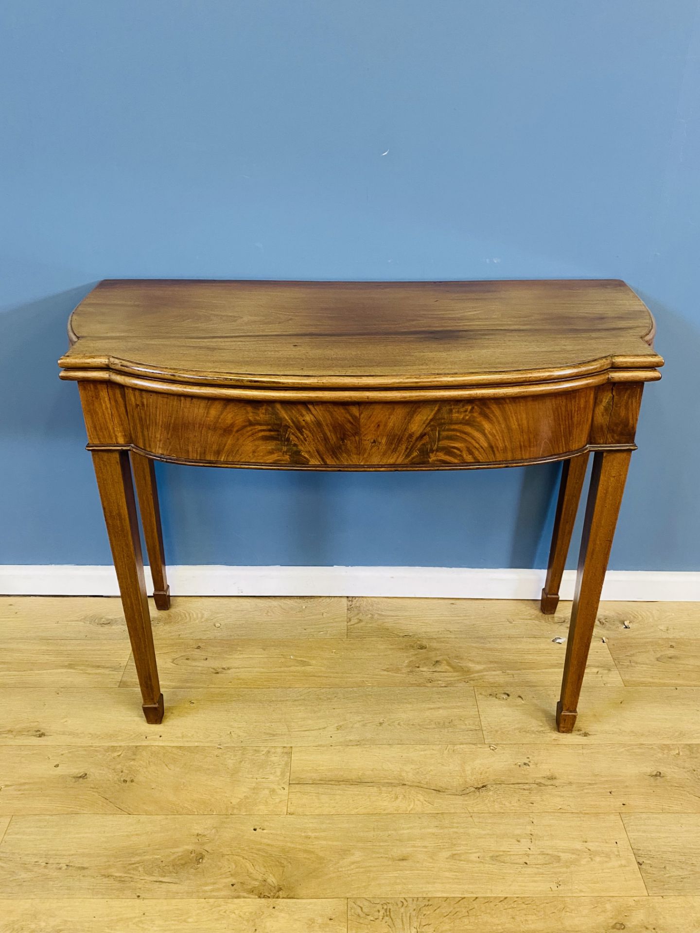 Victorian mahogany gate leg tea table