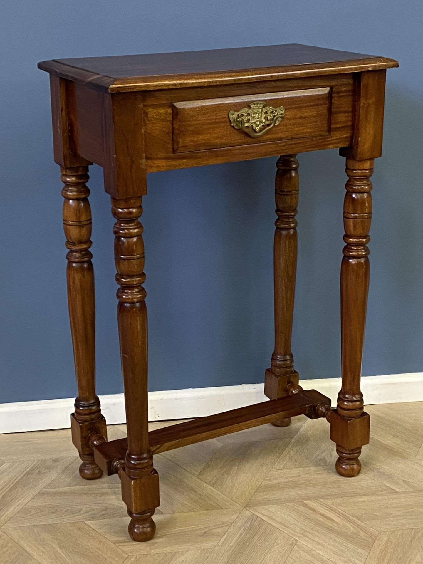 Tall mahogany side table - Image 2 of 8