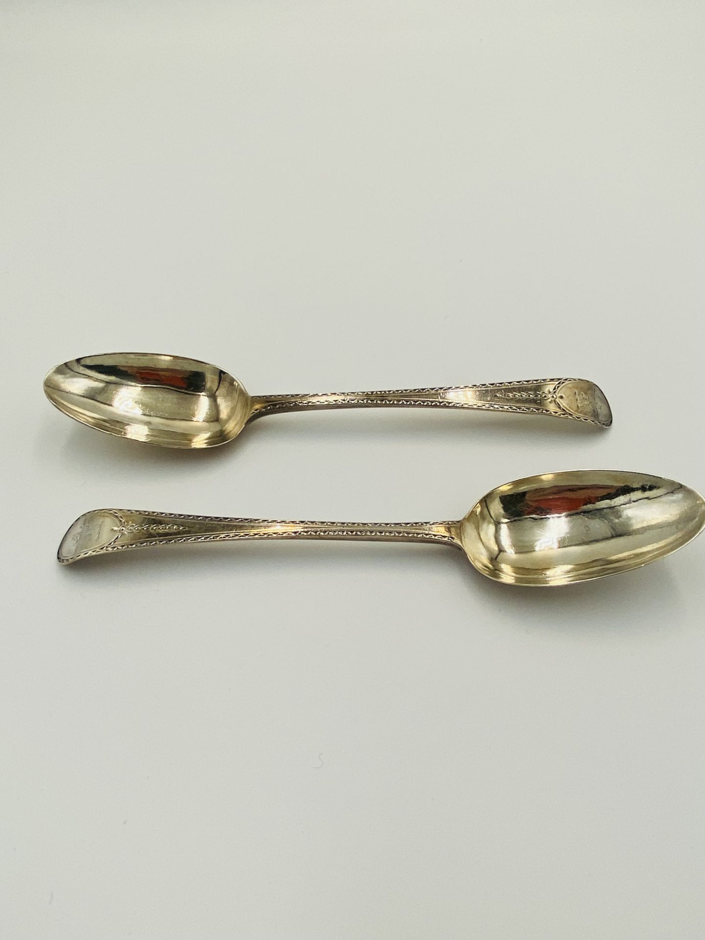 A pair of mid 18th century silver Old English pattern table spoons by Hester Bateman - Image 2 of 6