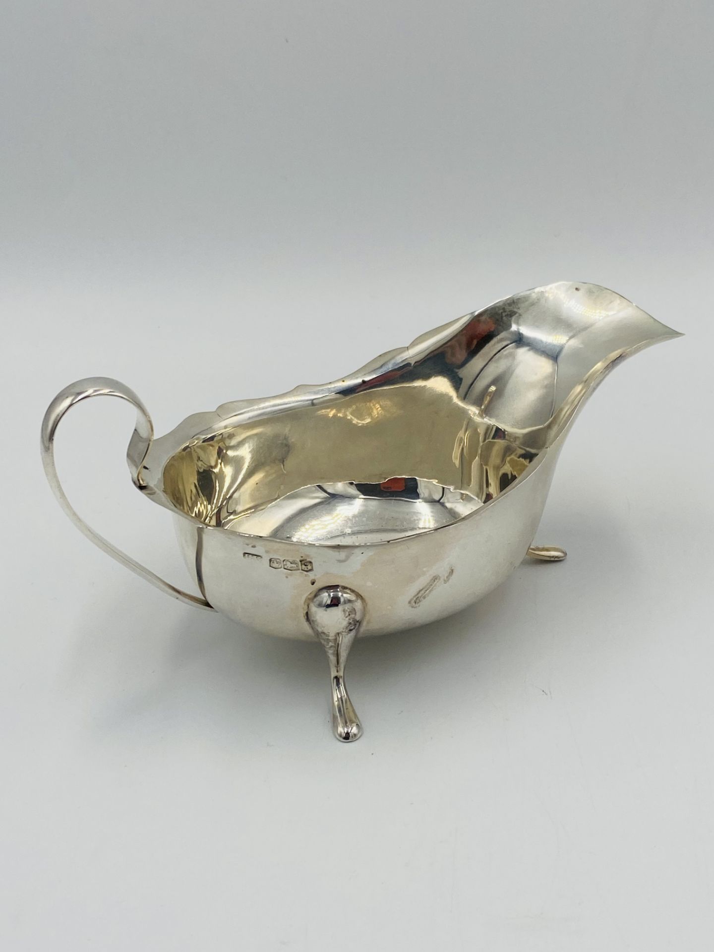Silver sauce boat, Sheffield 1932 - Image 4 of 6