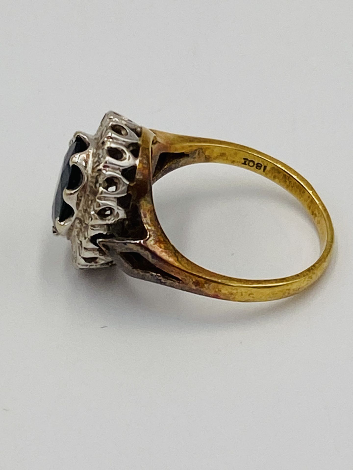 18ct gold, sapphire and diamond ring - Bild 4 aus 5