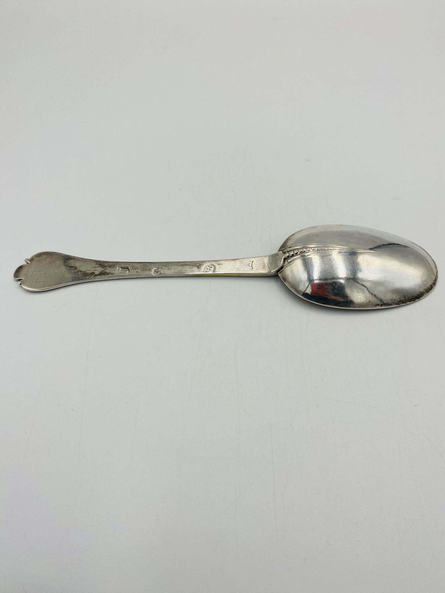 William III silver trefid spoon 1694 - Image 6 of 6