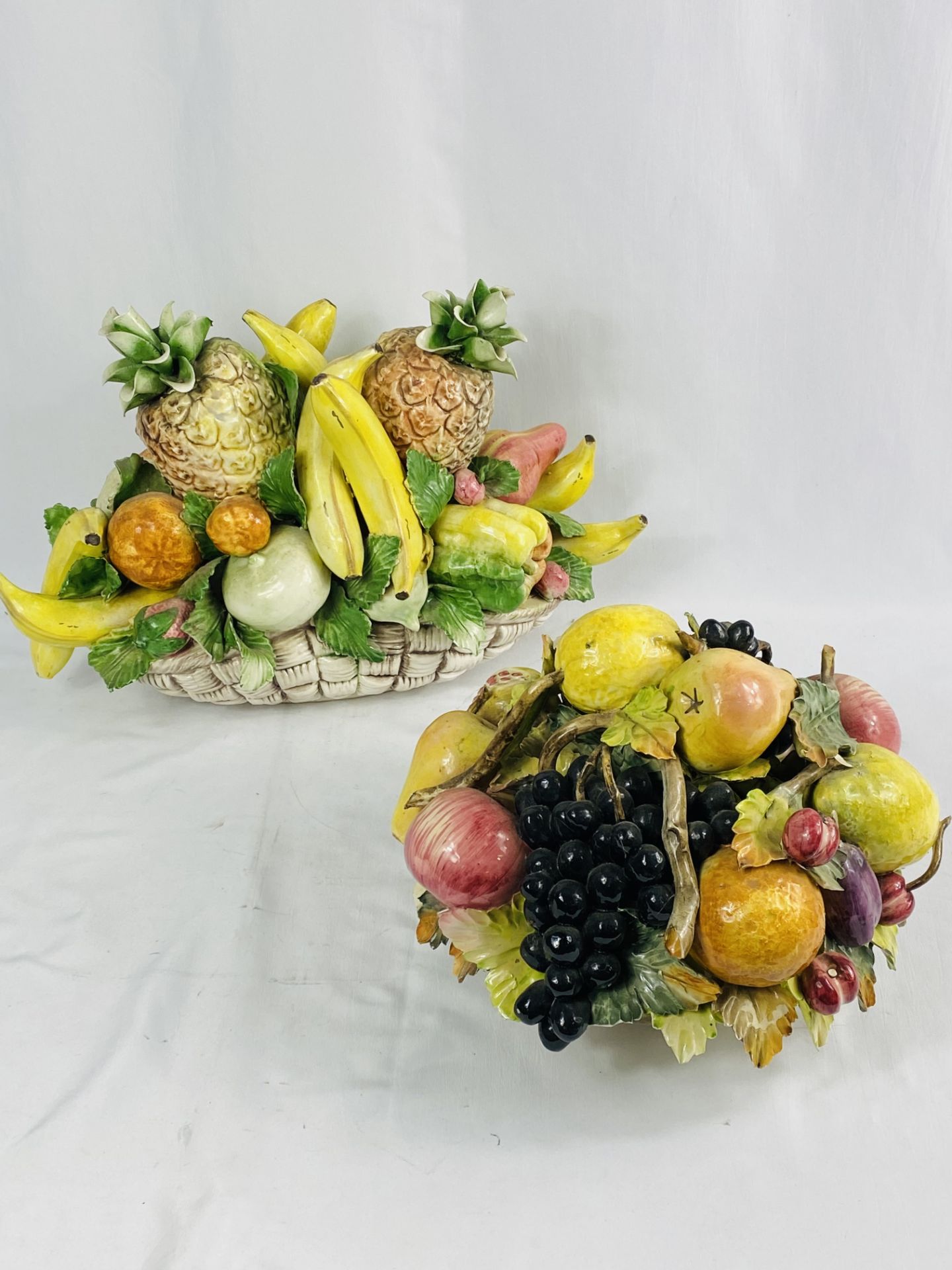 Capodimonte basket of fruit together with a ceramic basket of fruit - Image 2 of 4