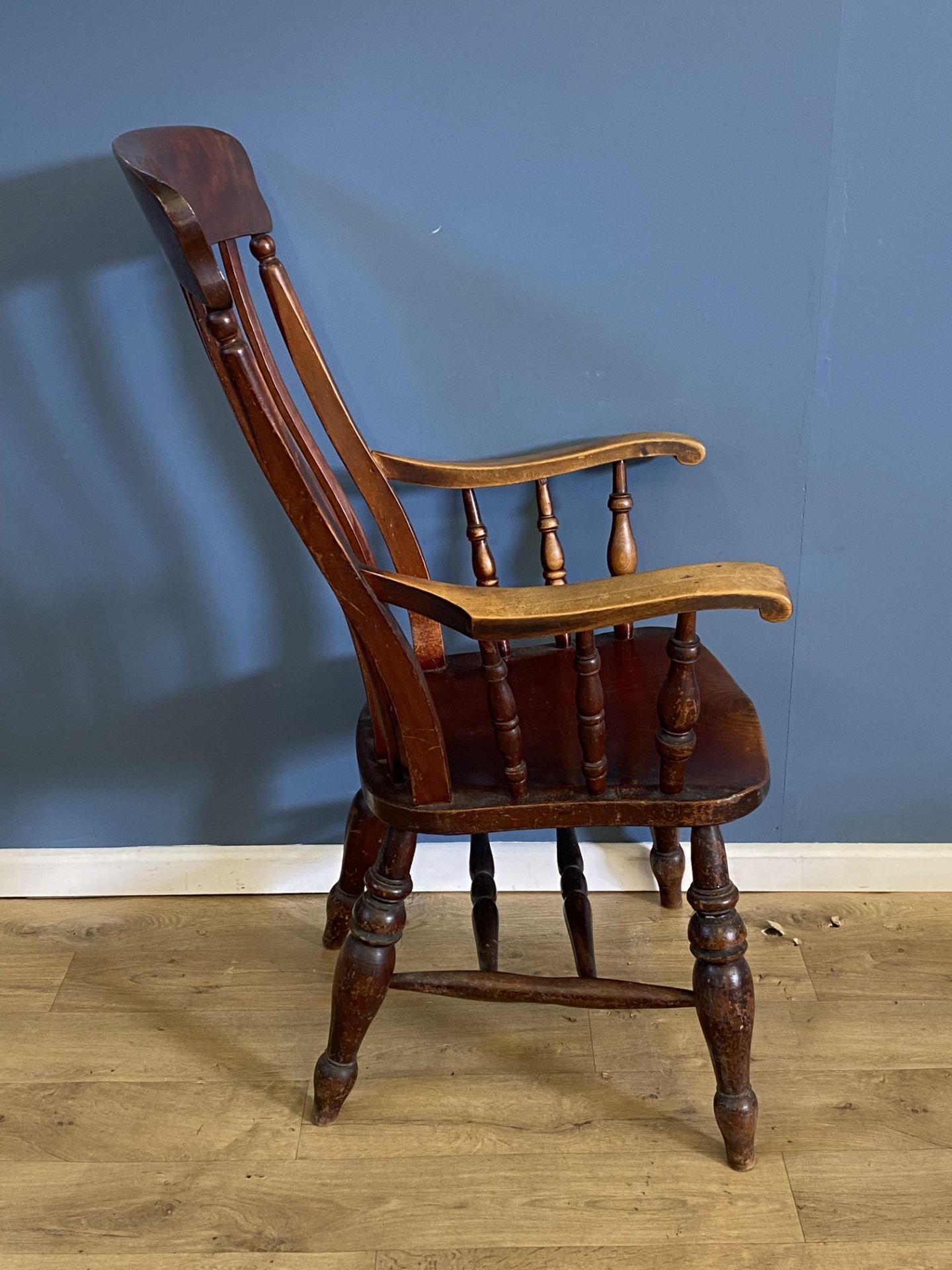 Large Victorian elbow chair with elm seat - Image 4 of 6
