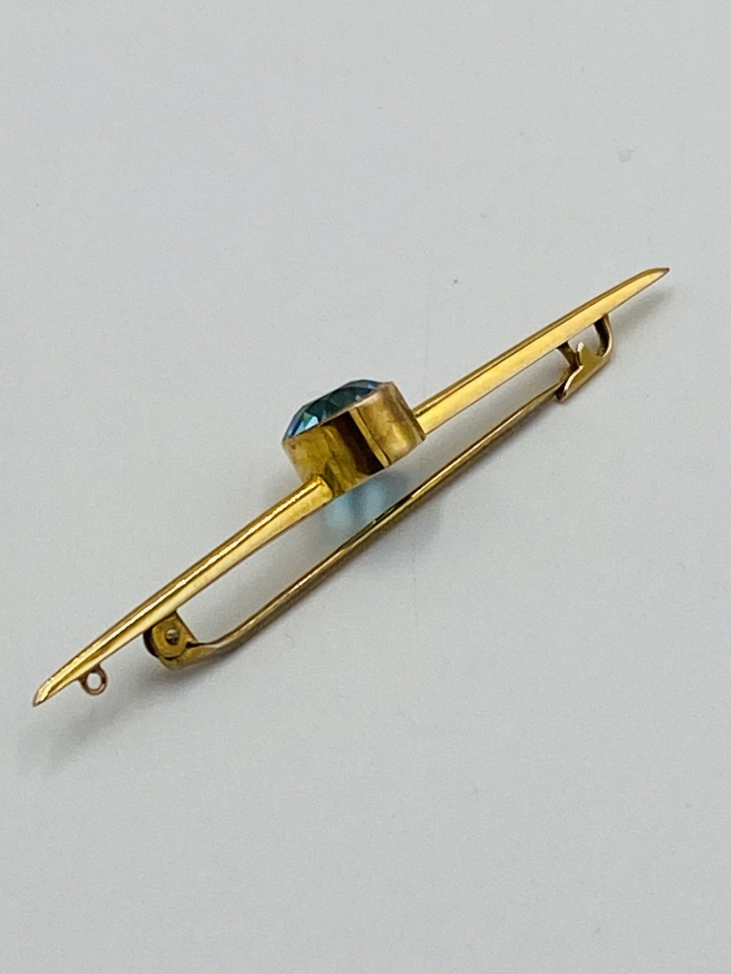 9ct gold bar brooch - Image 4 of 6