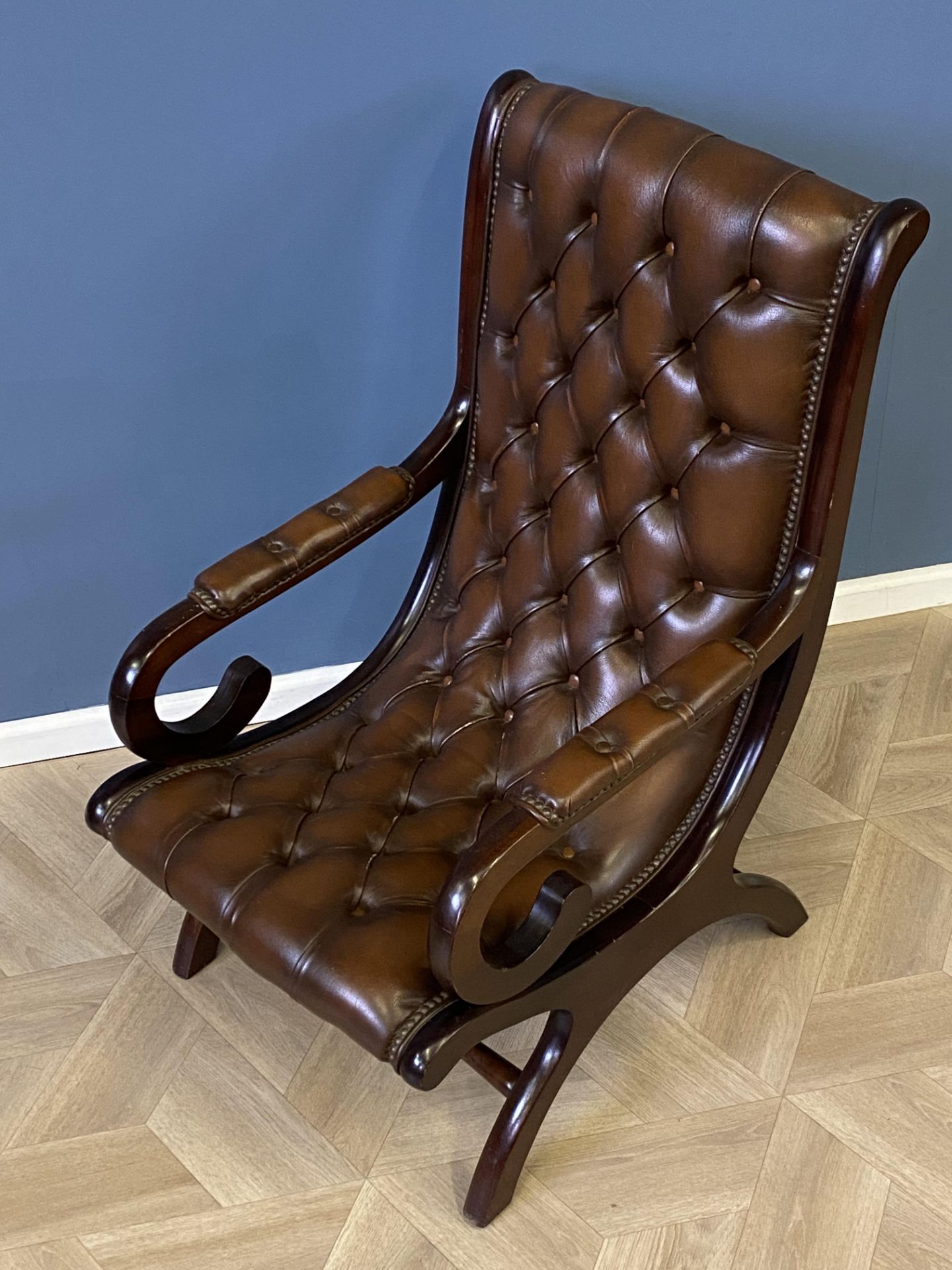 Mahogany framed leather button back armchair - Image 3 of 7