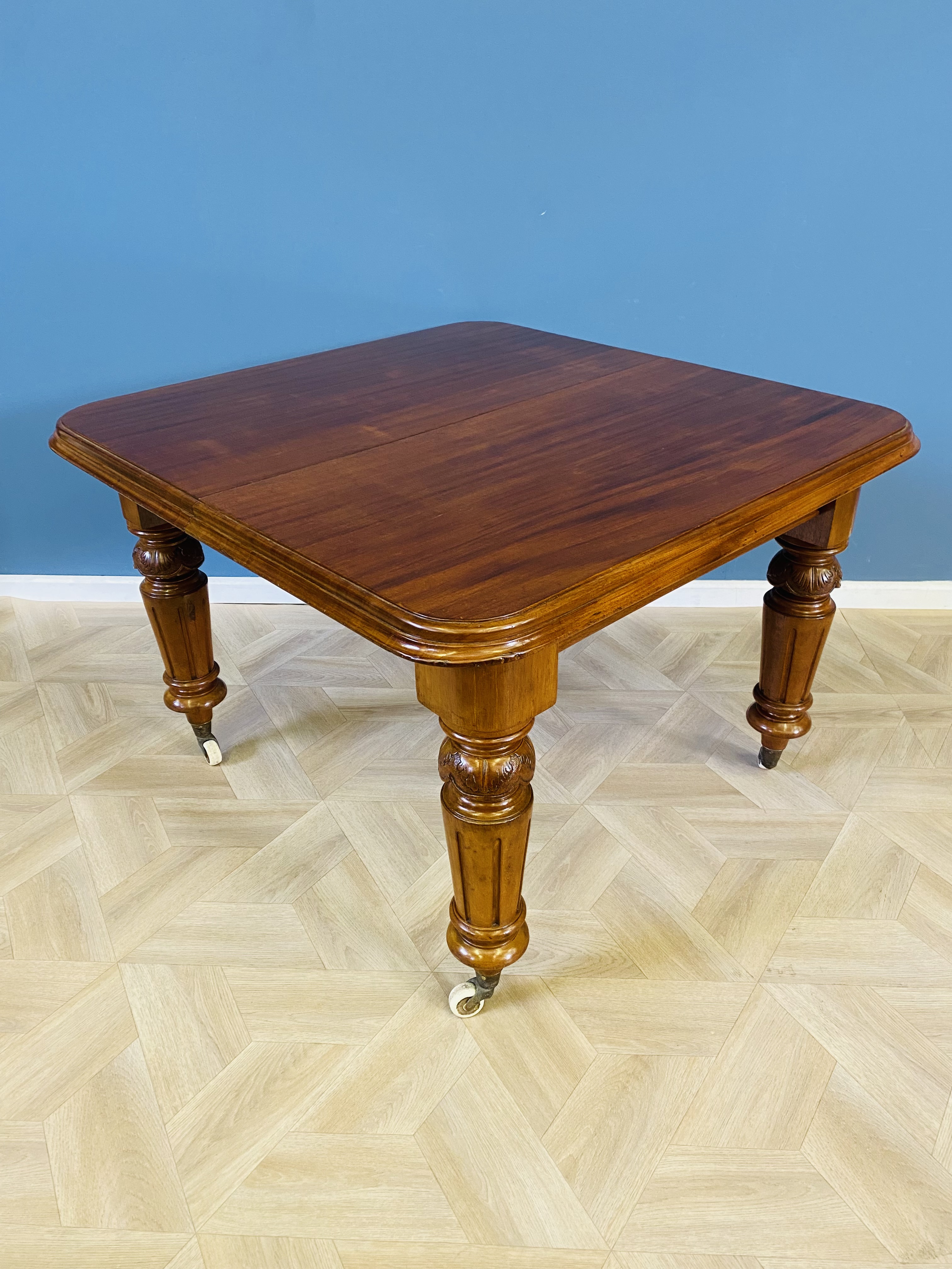 Victorian mahogany wind out dining table - Image 5 of 8