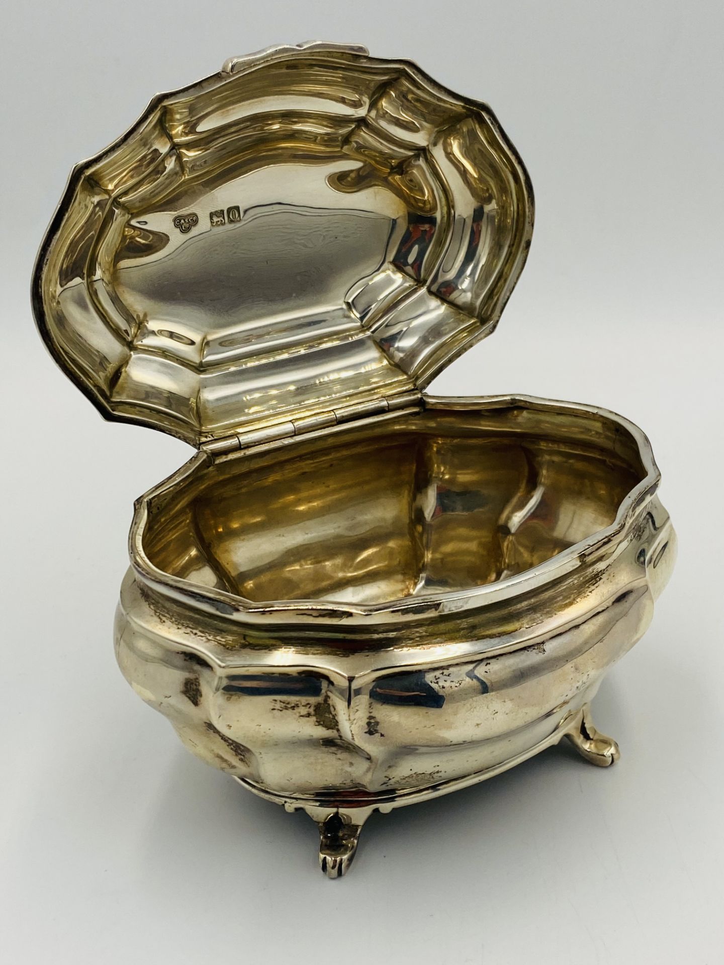 Goldsmith & Silversmiths silver trinket box, London 1909 - Image 3 of 6