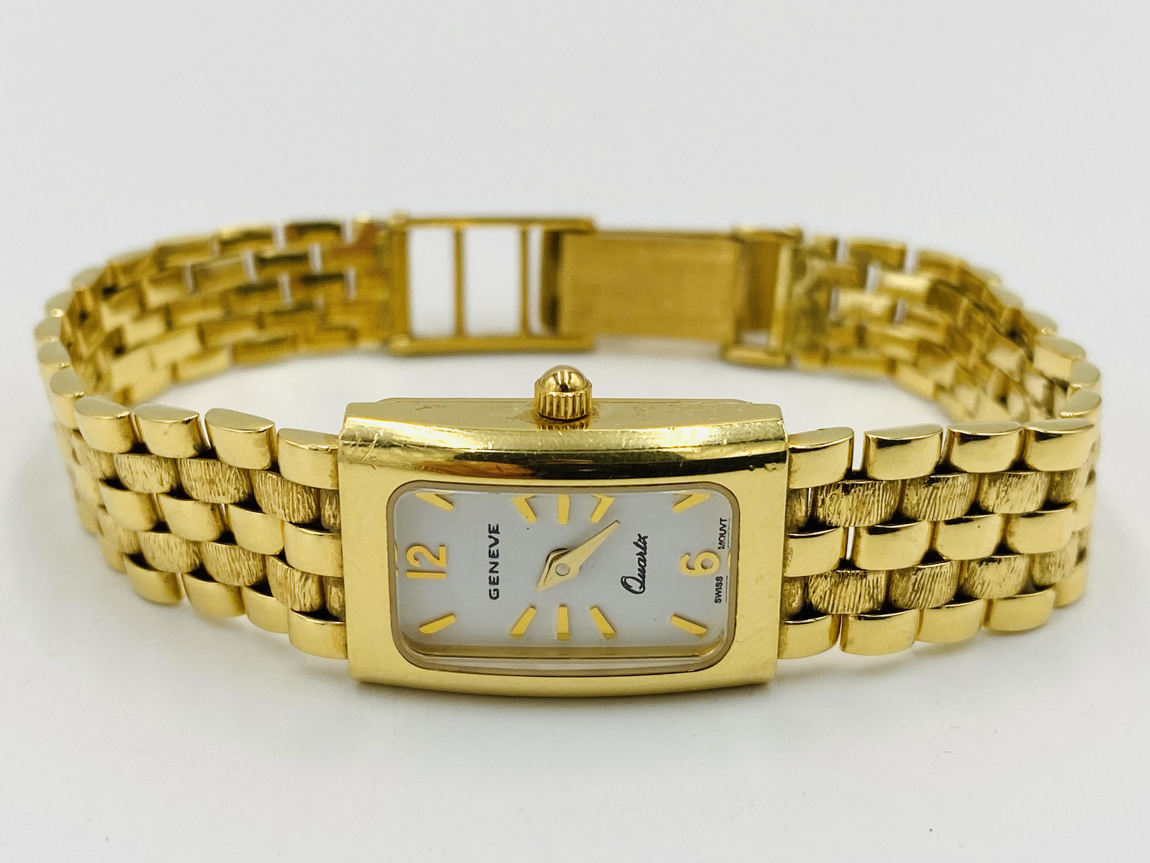 18ct gold ladies Geneve quartz wristwatch - Image 4 of 6