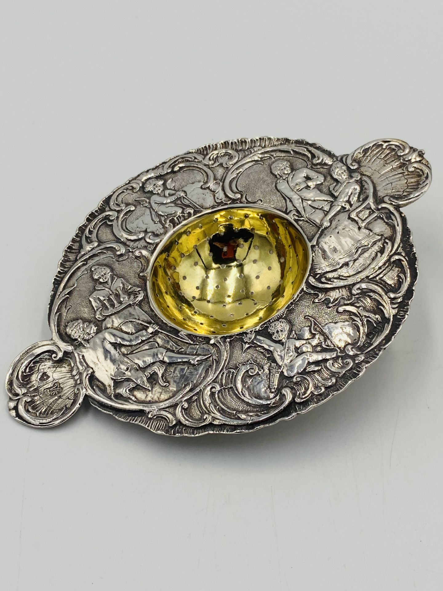 Continental white metal tea strainer with gilt centre - Image 2 of 6