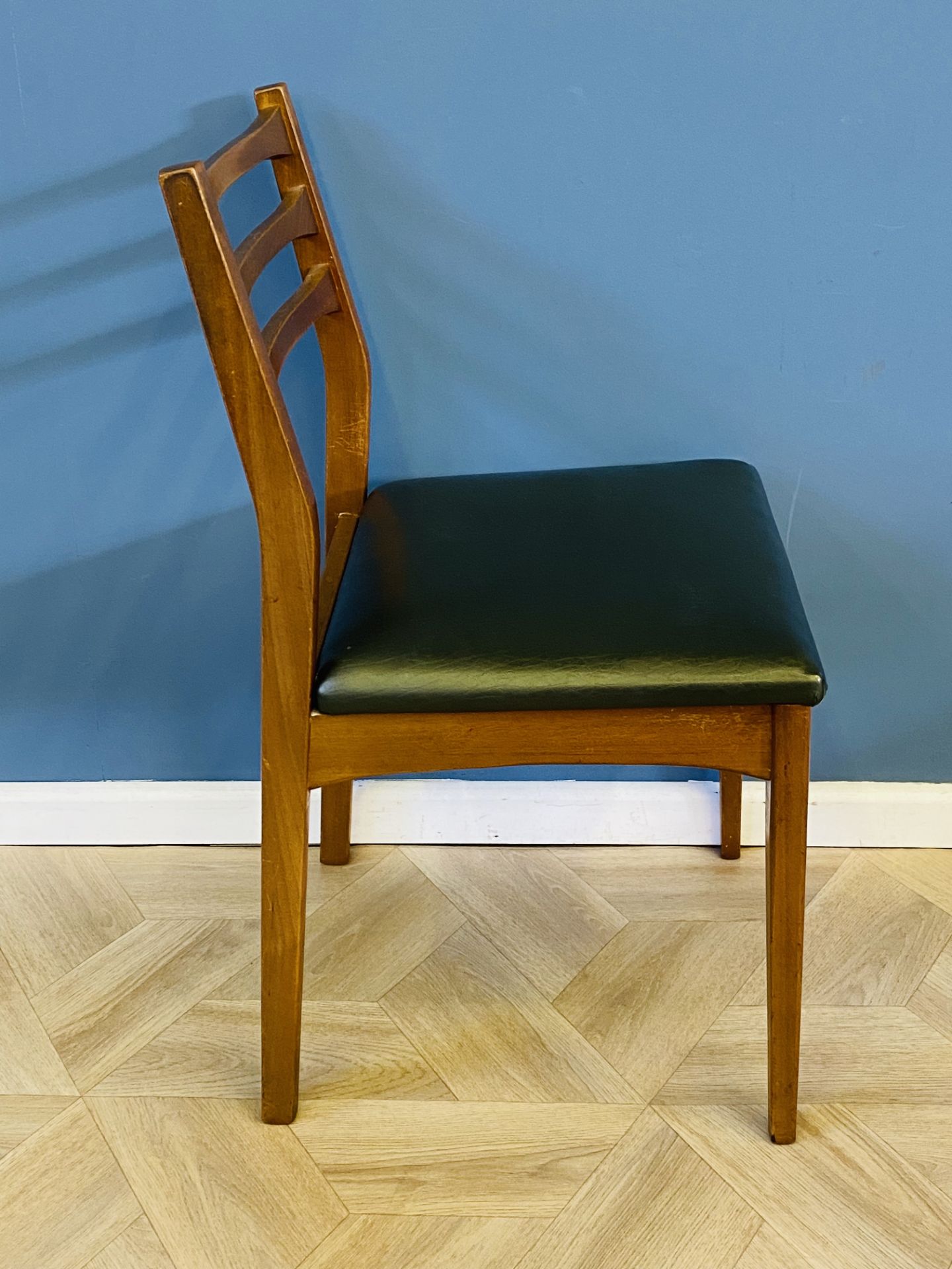Set of four mid century teak dining chairs - Image 5 of 6