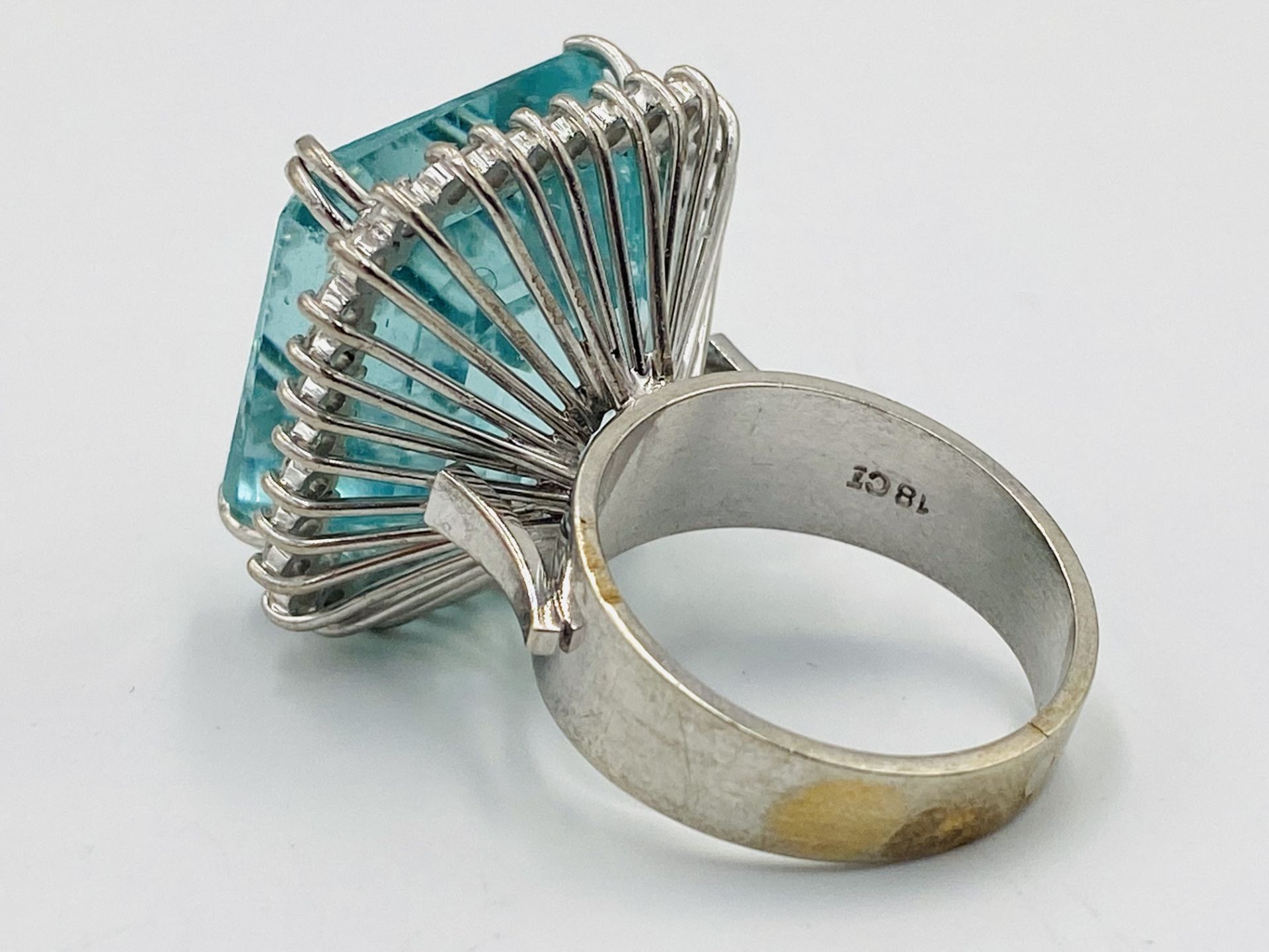 18ct white gold, aquamarine and diamond ring - Image 2 of 4