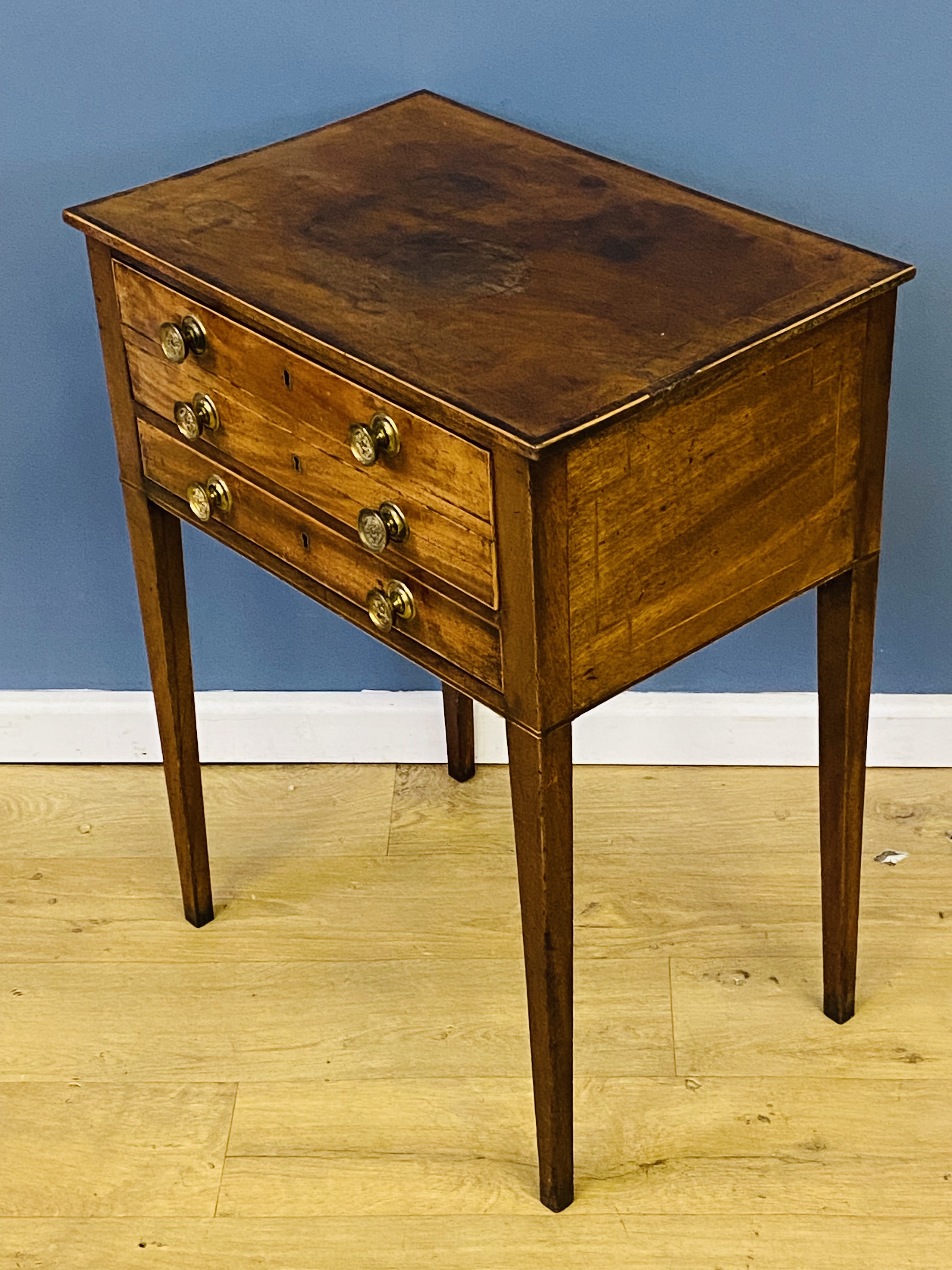 19th century mahogany lamp table - Image 3 of 5