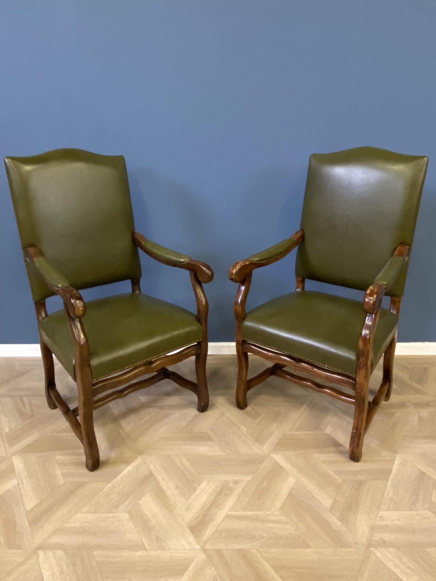 Pair of green leather open armchairs - Bild 2 aus 8