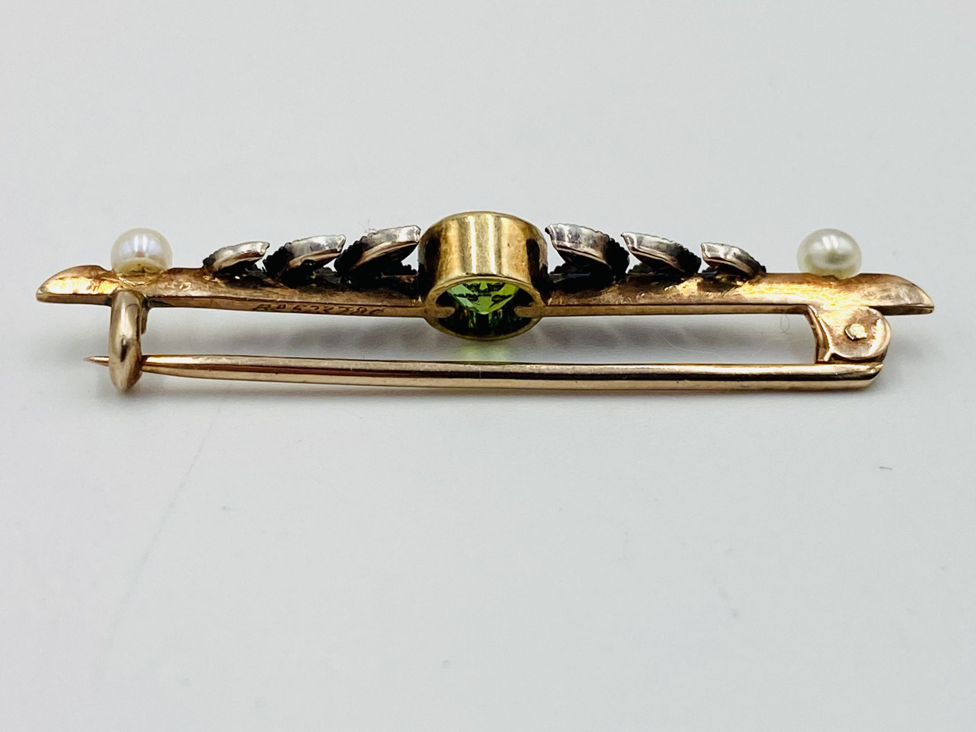 Diamond, peridot and pearl bar brooch - Bild 4 aus 4