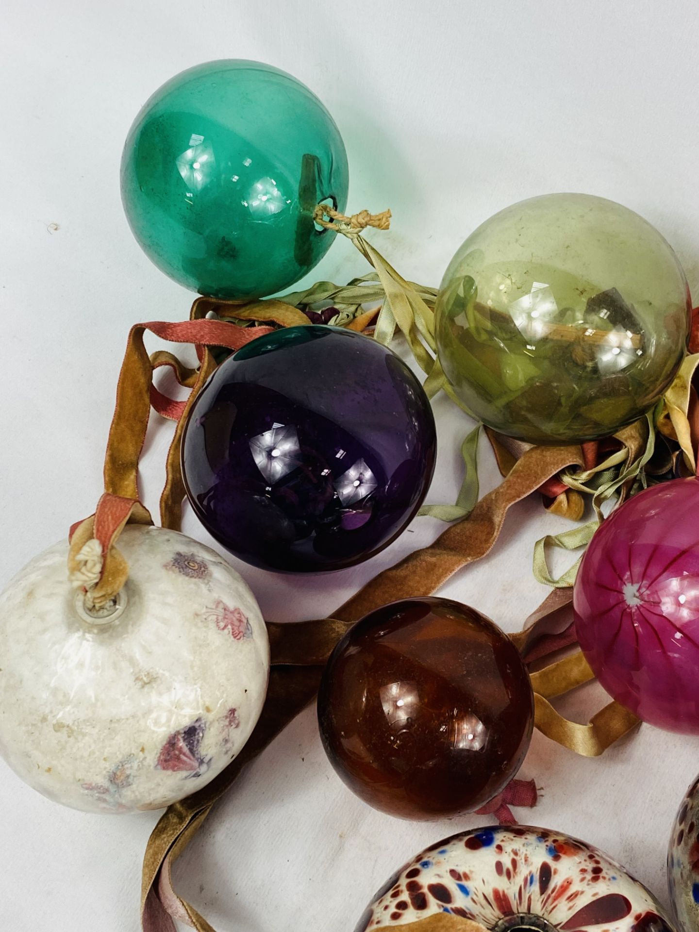 Fourteen decorative glass balls - Image 3 of 7