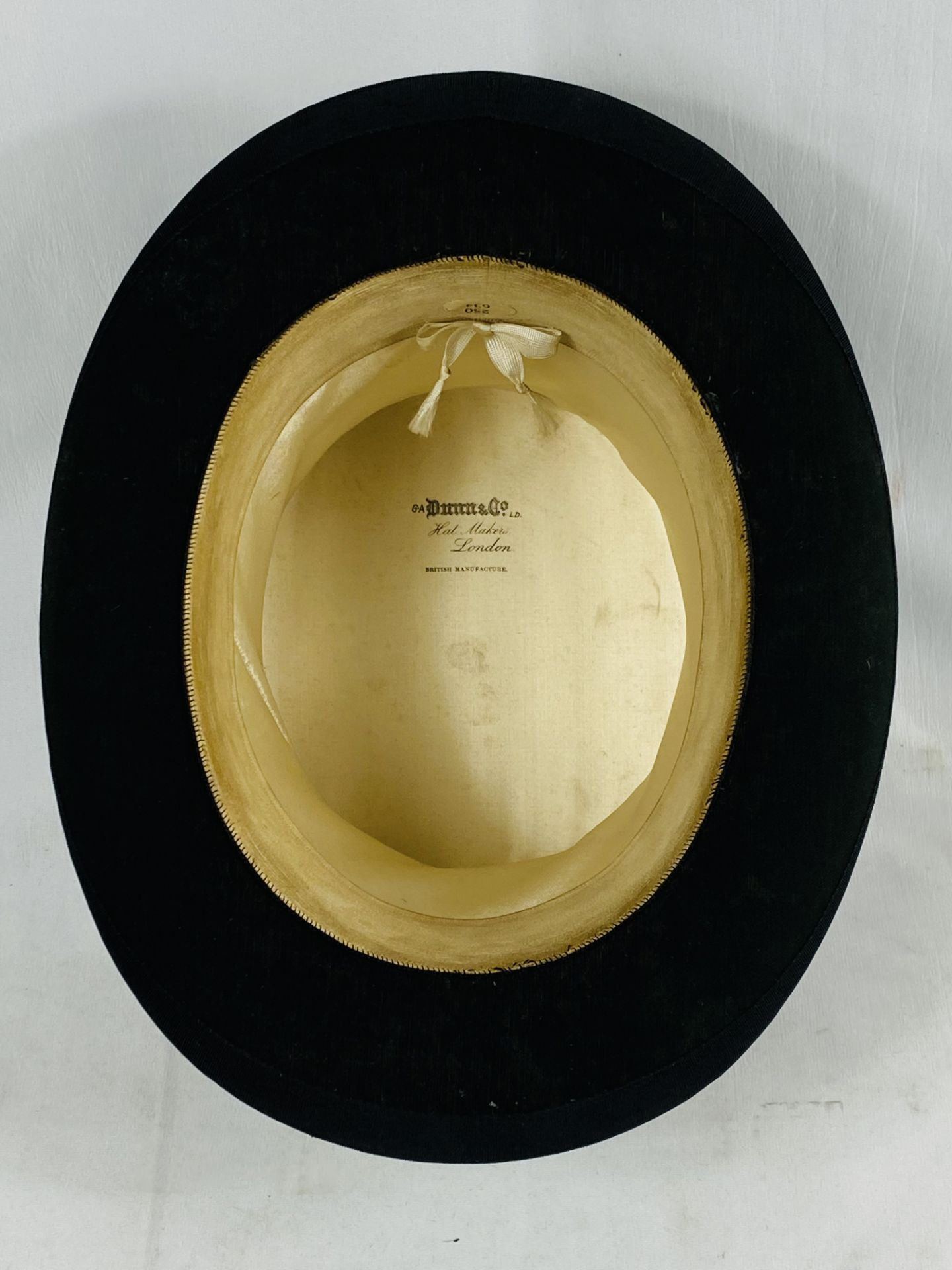 Dunn & Co childs silk top hat - Image 5 of 7