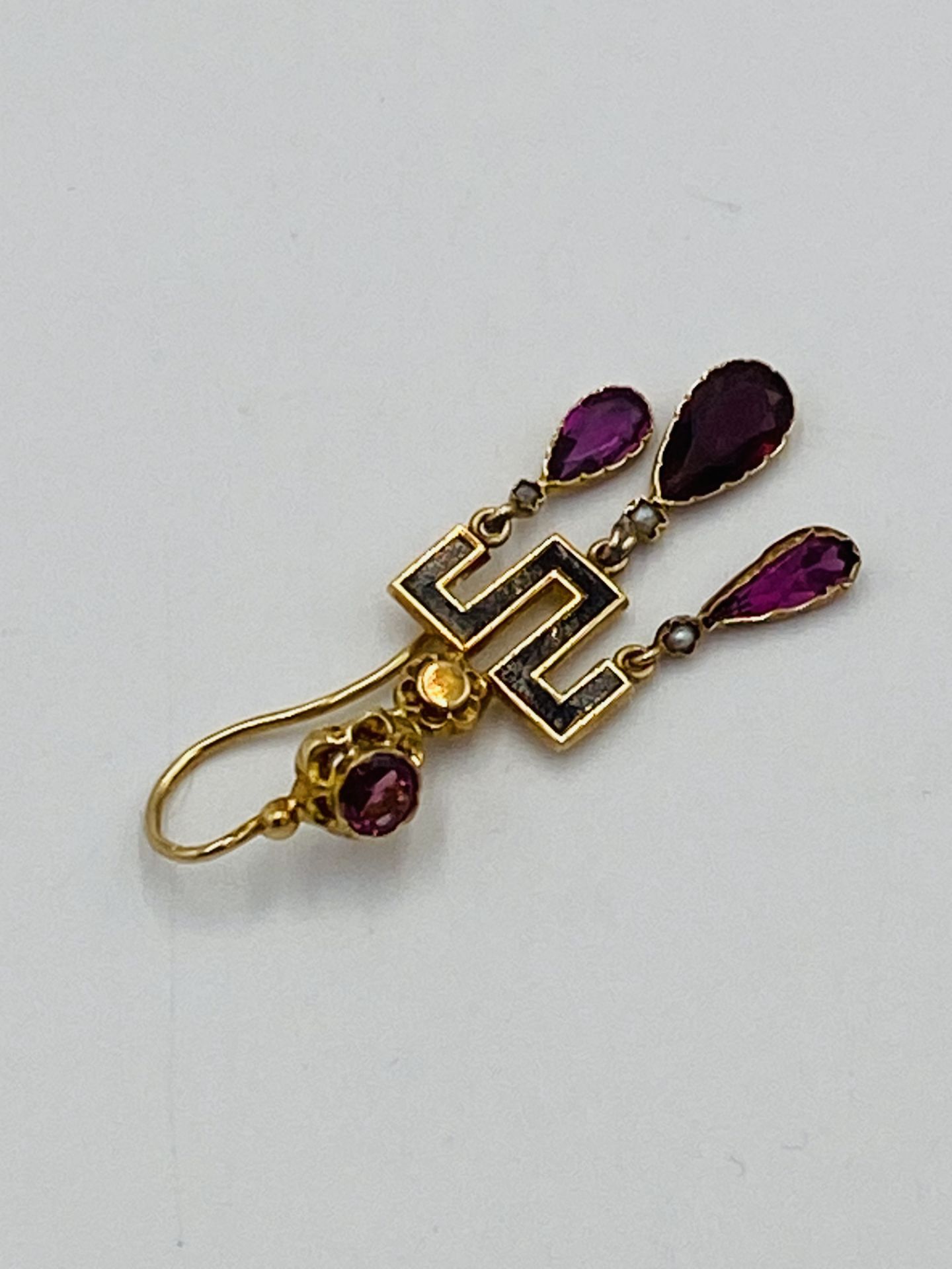 18ct gold, amethyst and seed pearl earrings - Image 3 of 4