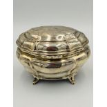 Goldsmith & Silversmiths silver trinket box, London 1909