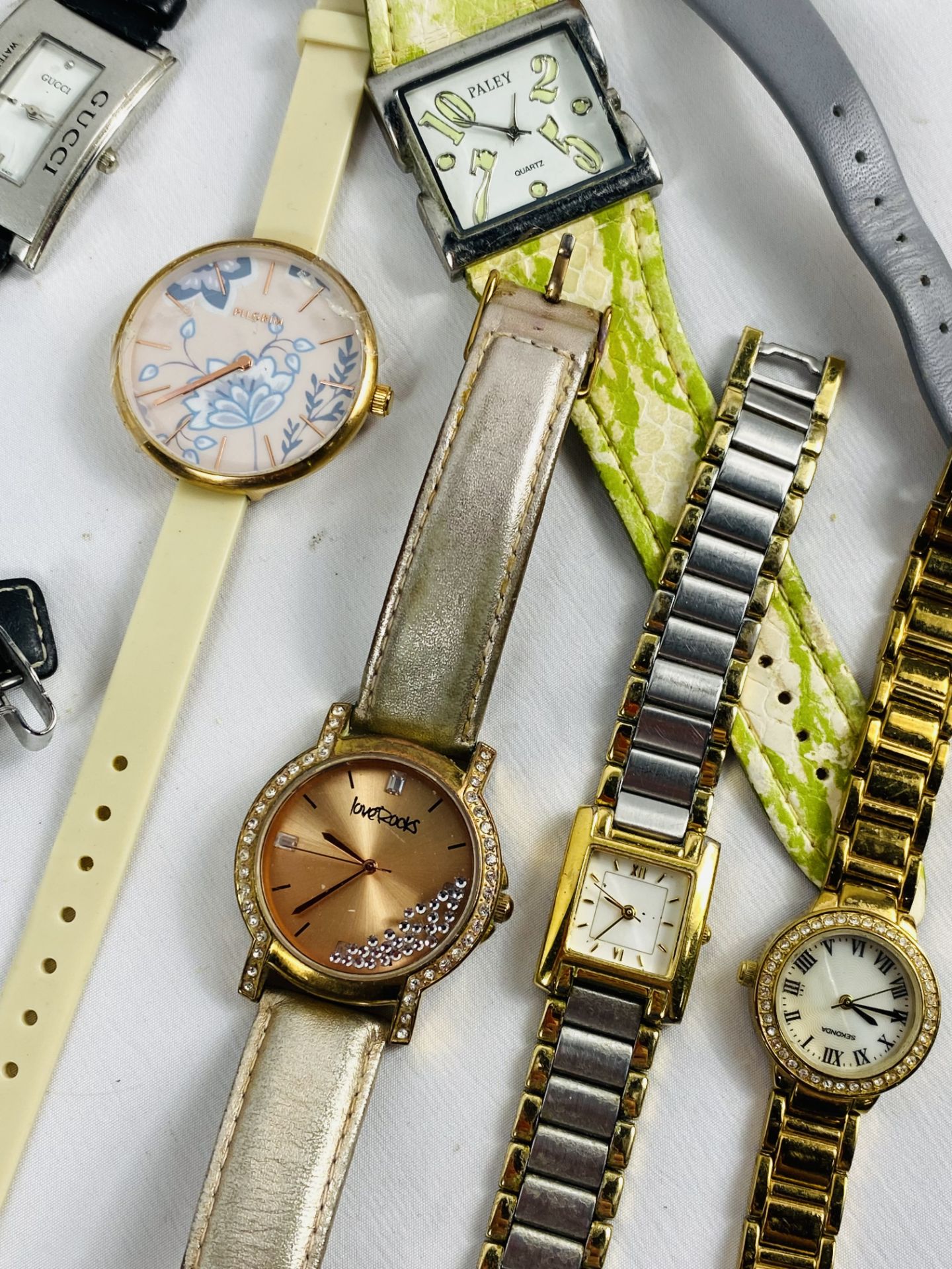 Quantity of fashion watches - Image 4 of 8