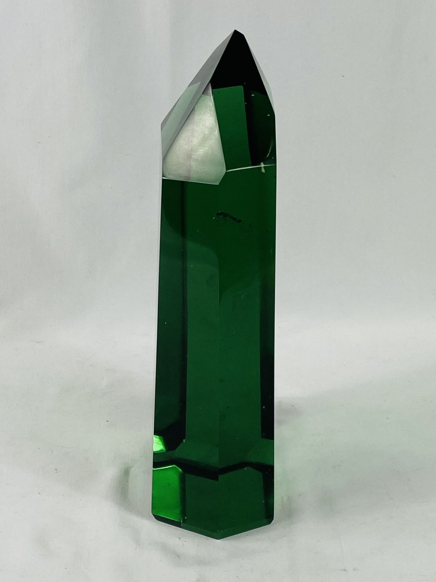 Green glass six sided obelisk. - Image 4 of 4