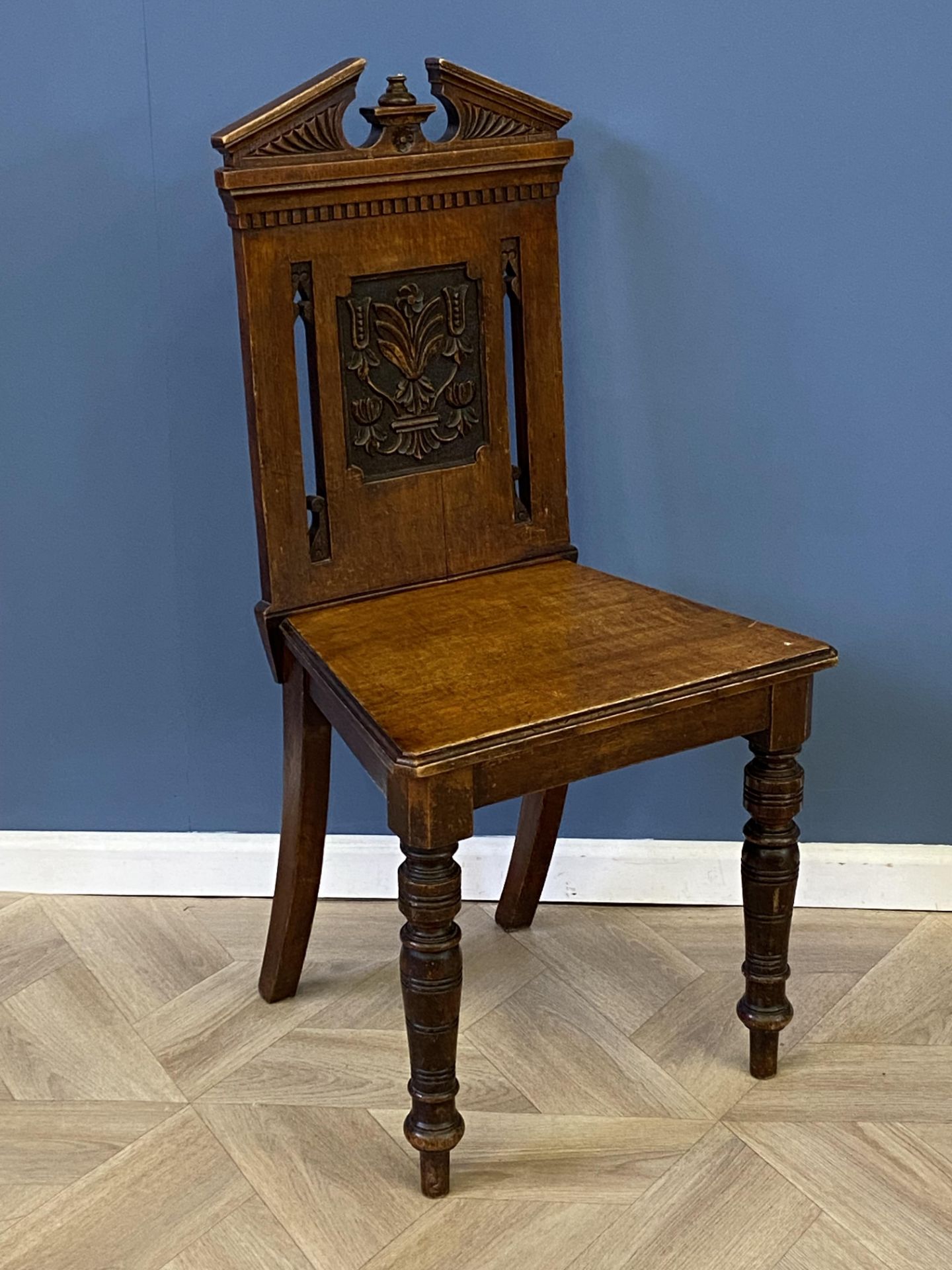 Edwardian oak hall chair - Image 3 of 7