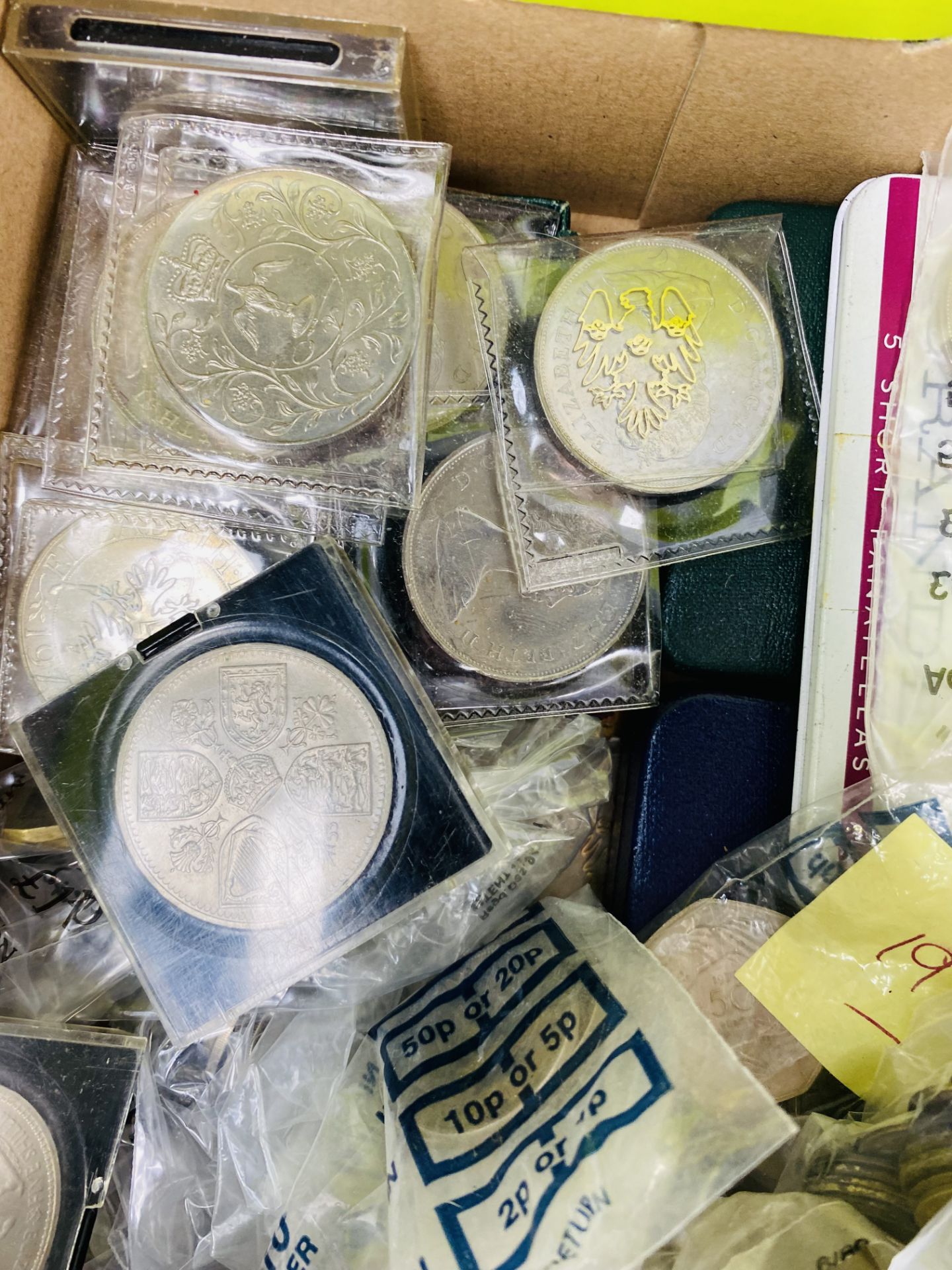 Collection of coins and banknotes - Image 5 of 5