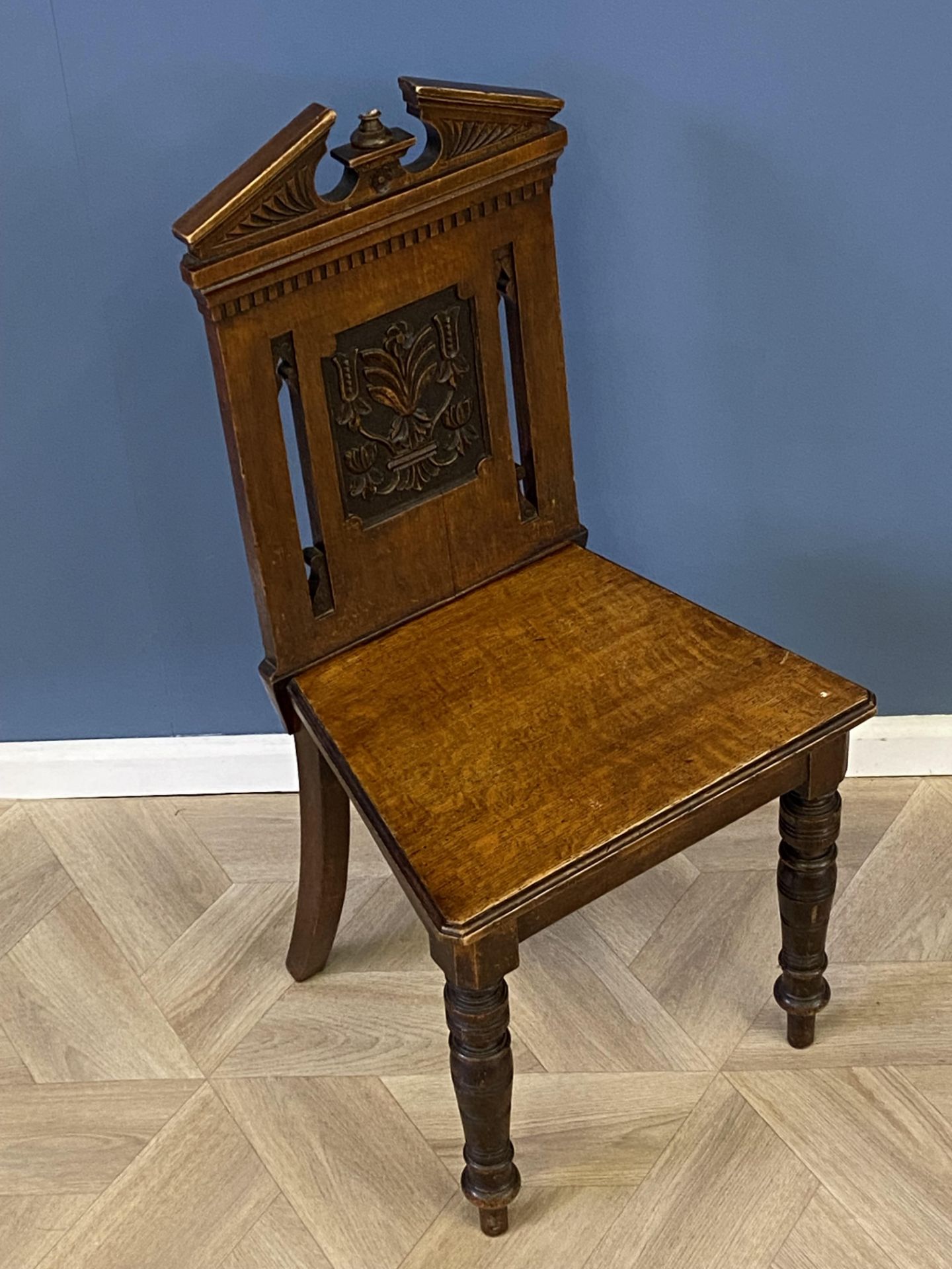 Edwardian oak hall chair - Image 4 of 7