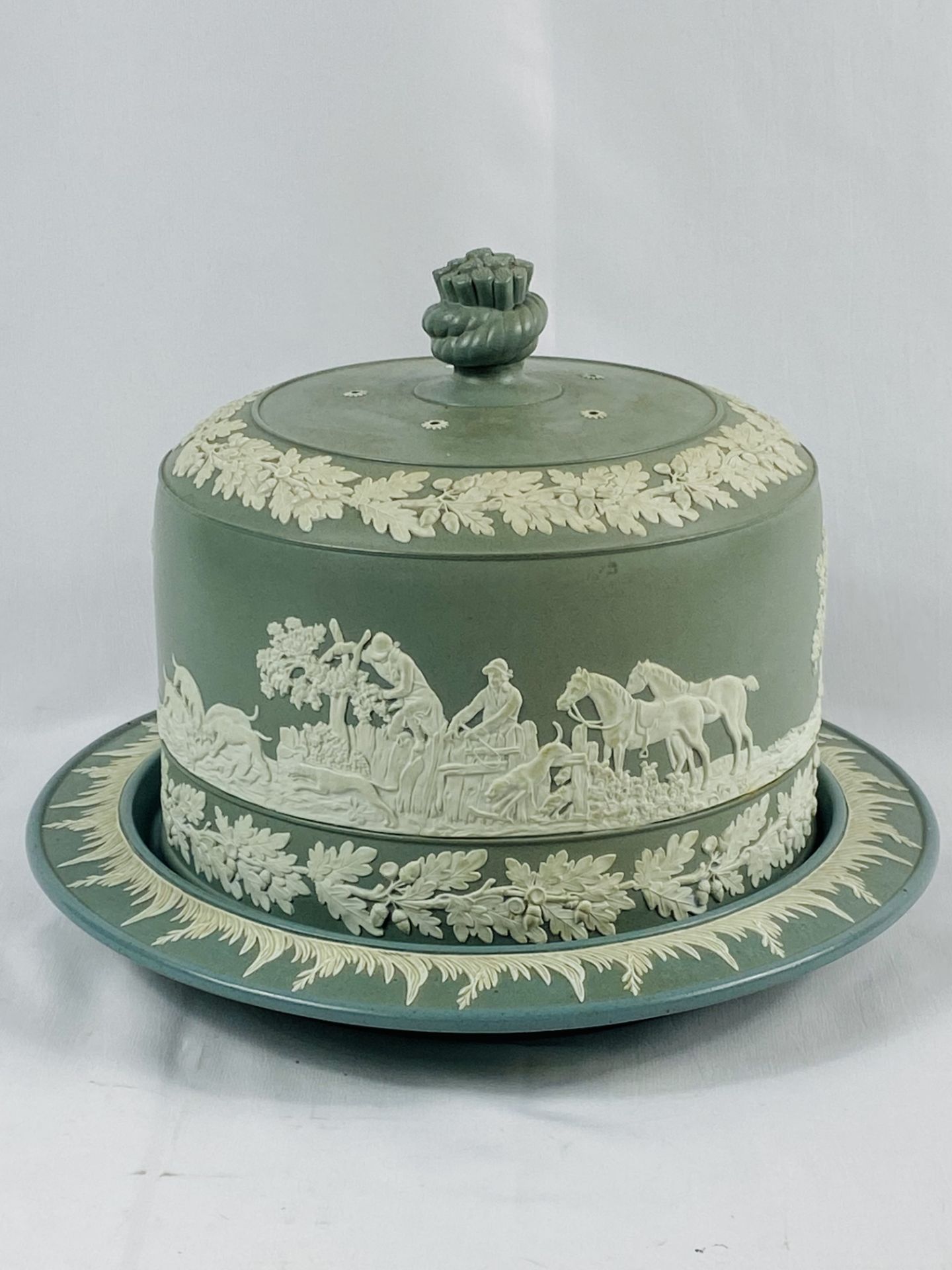 Wedgwood style cheese cloche - Image 7 of 7