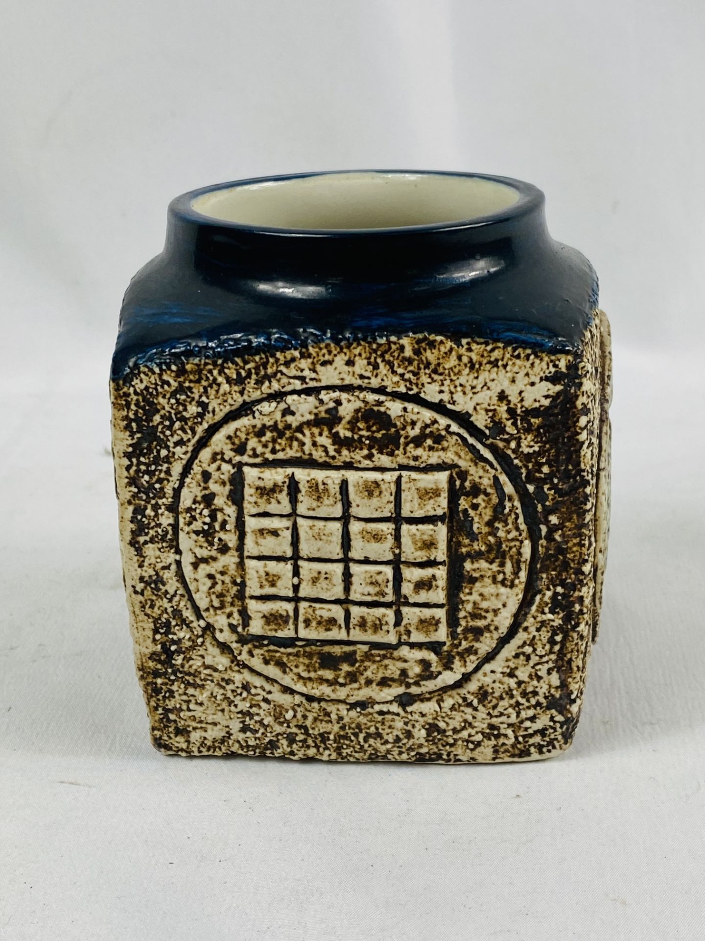 Troika vase - Image 4 of 6