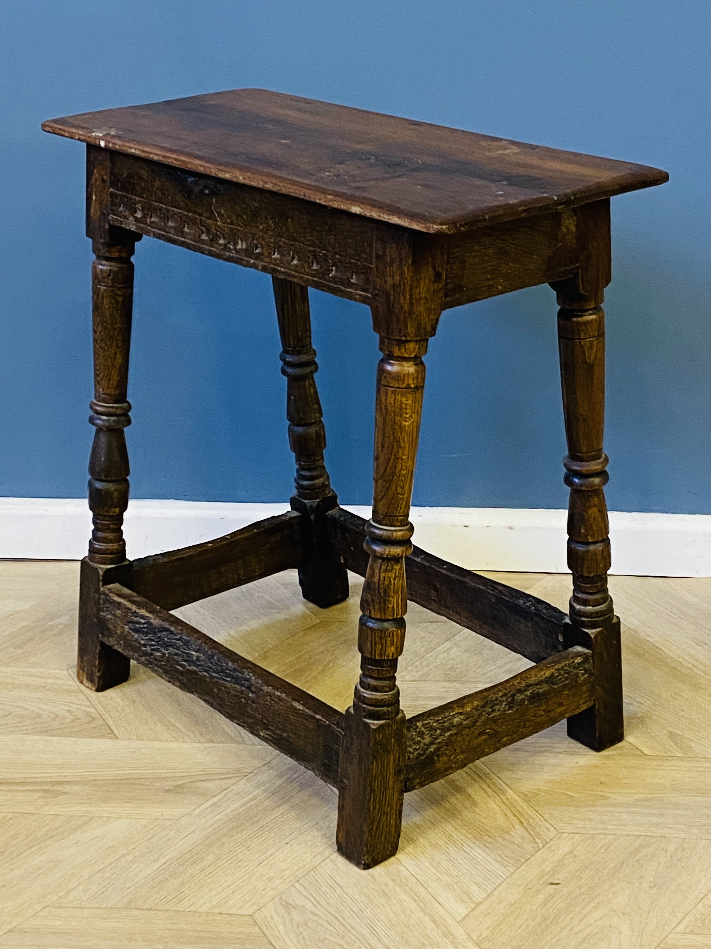 Antique oak joint stool - Image 5 of 6