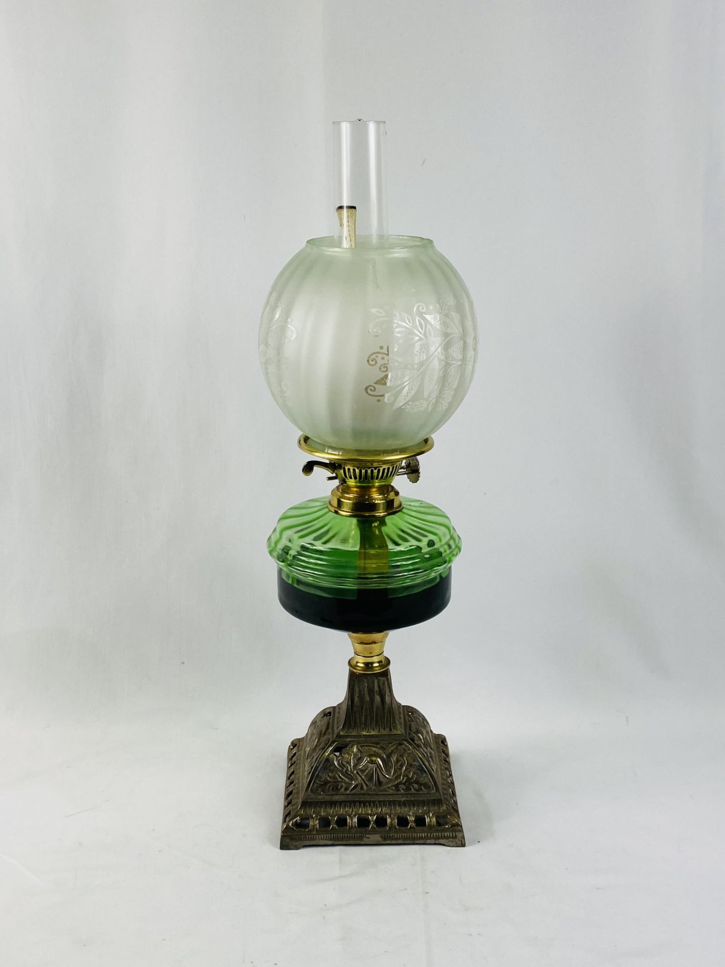 Victorian oil lamp - Image 4 of 5