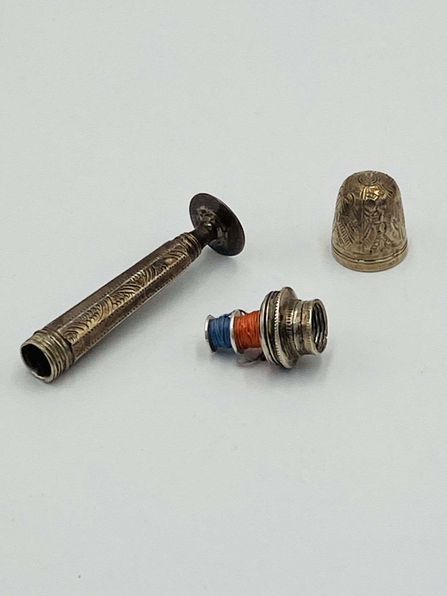 A silver standing thimble compendium/needle case/seal - Image 5 of 6