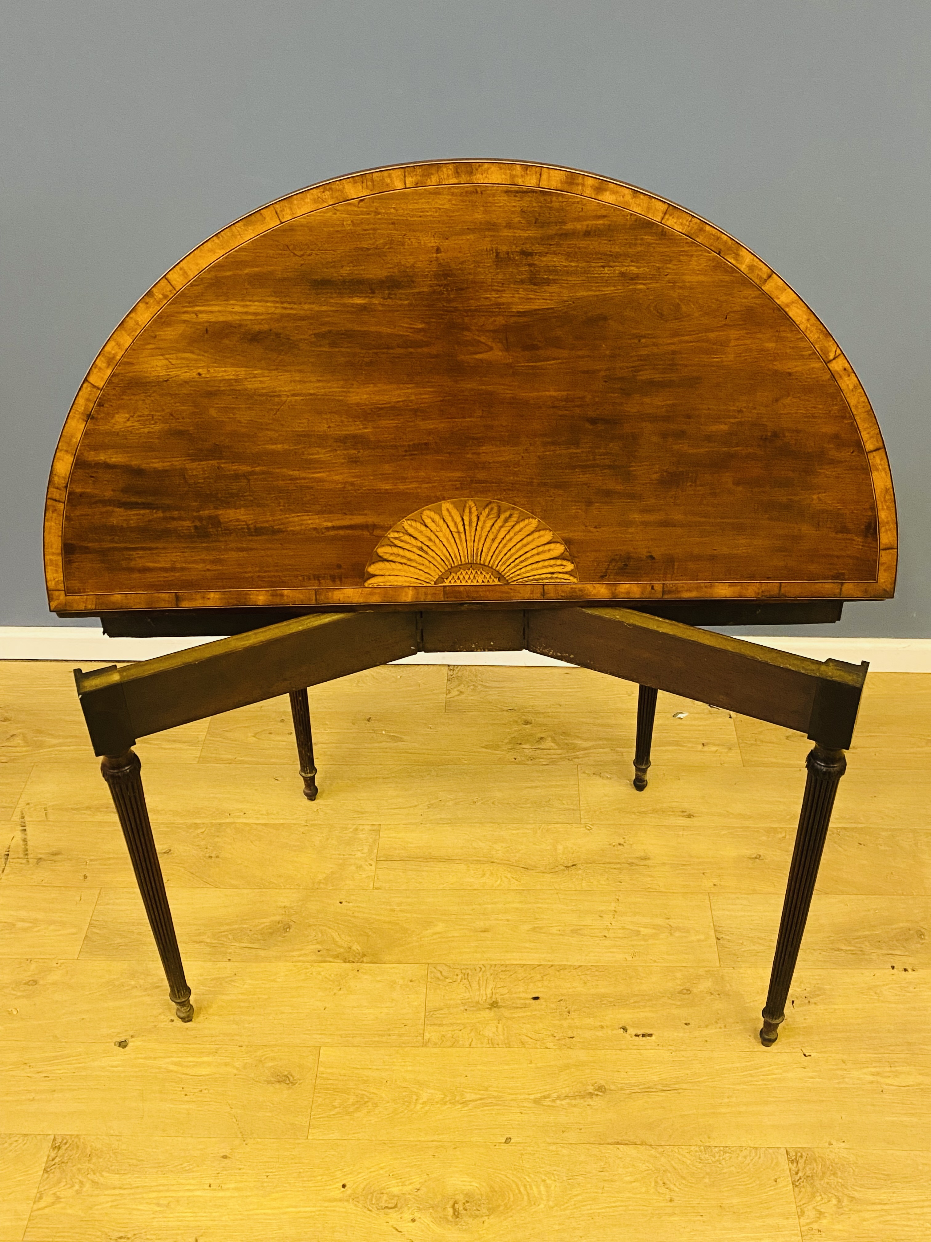 Georgian mahogany demi lune card table - Image 7 of 10