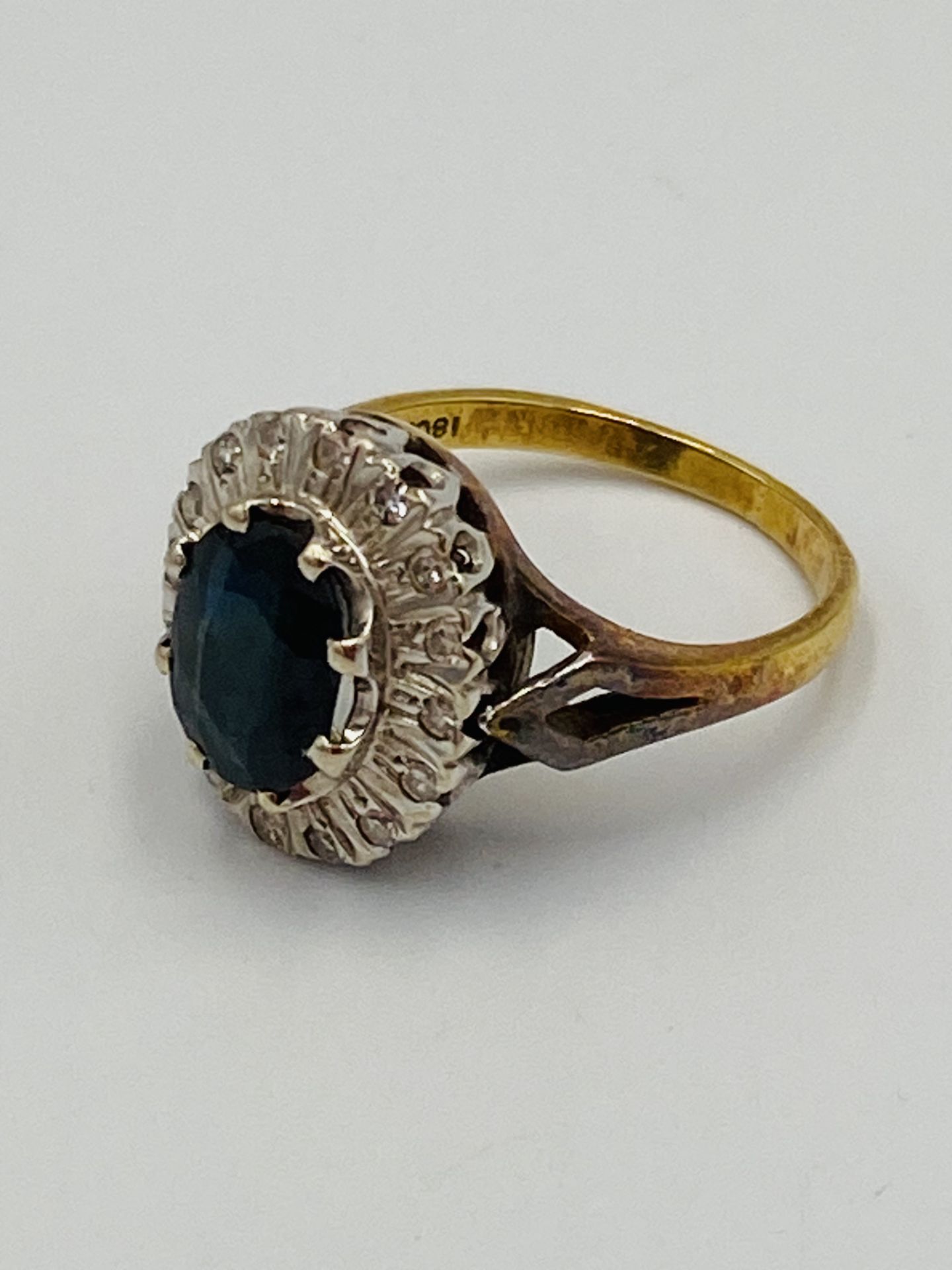 18ct gold, sapphire and diamond ring - Image 3 of 5