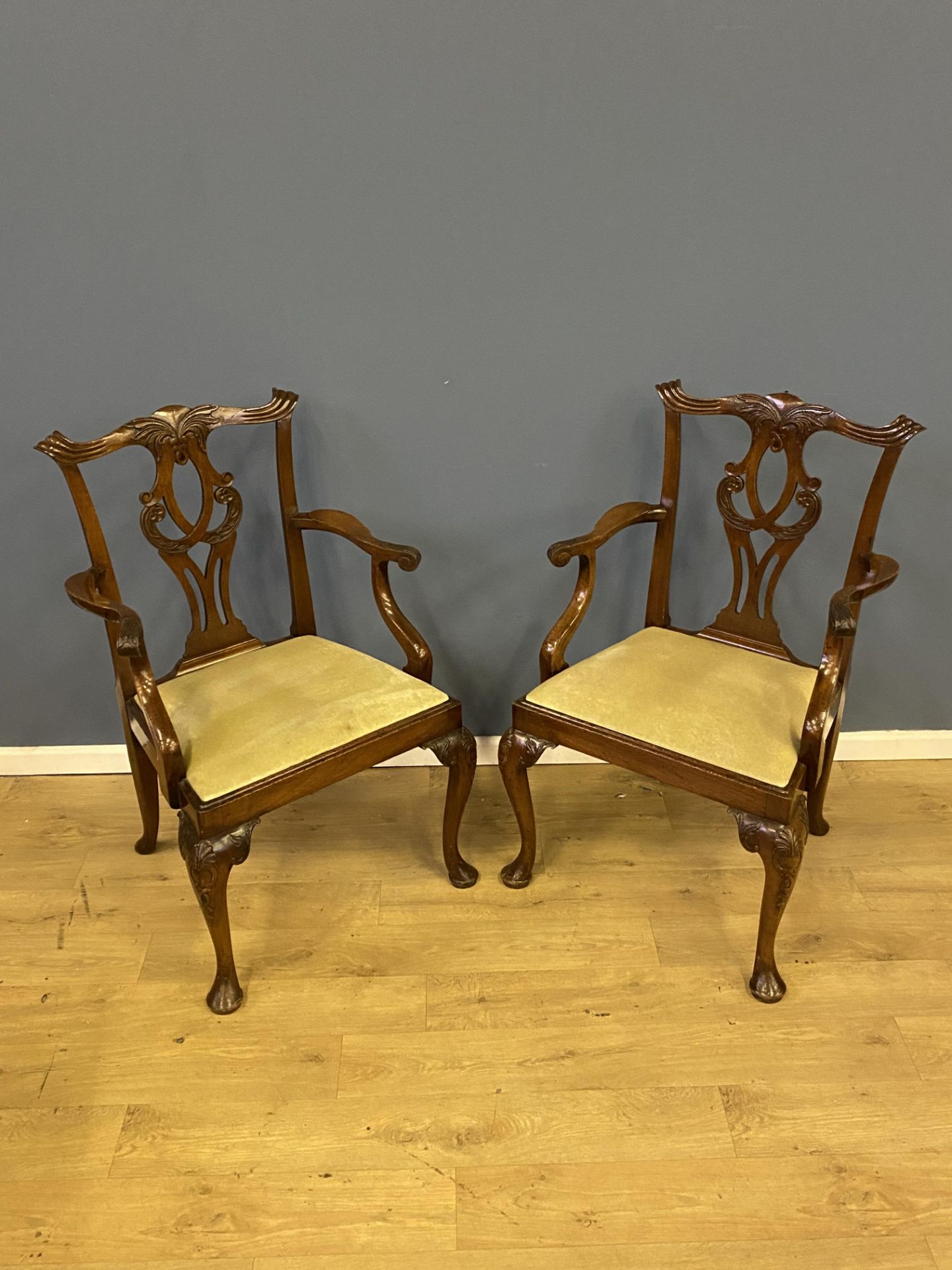 Set of ten 1920's mahogany Chippendale style dining chairs - Image 6 of 13