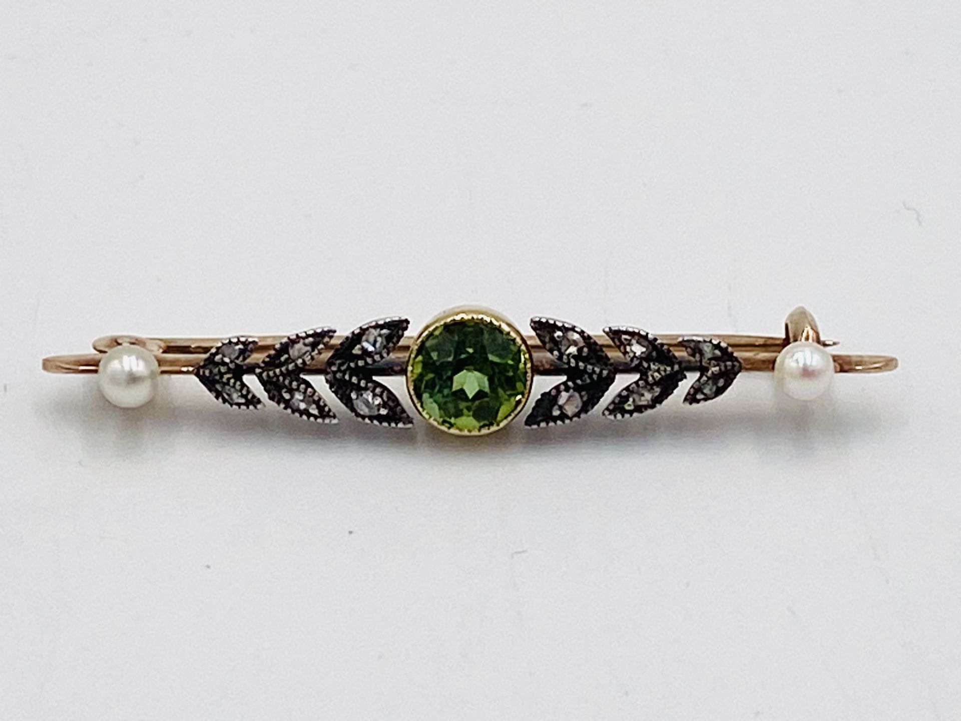 Diamond, peridot and pearl bar brooch