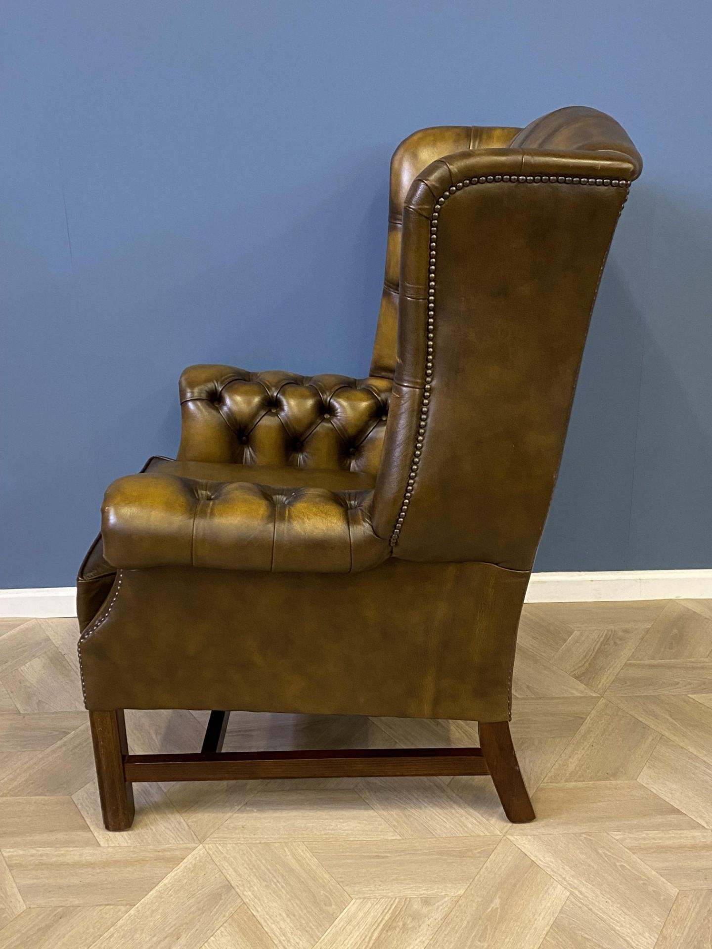 Leather button back wing armchair - Image 5 of 6