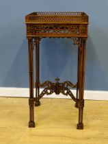 Reproduction Chippendale style mahogany urn stand