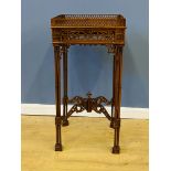 Reproduction Chippendale style mahogany urn stand