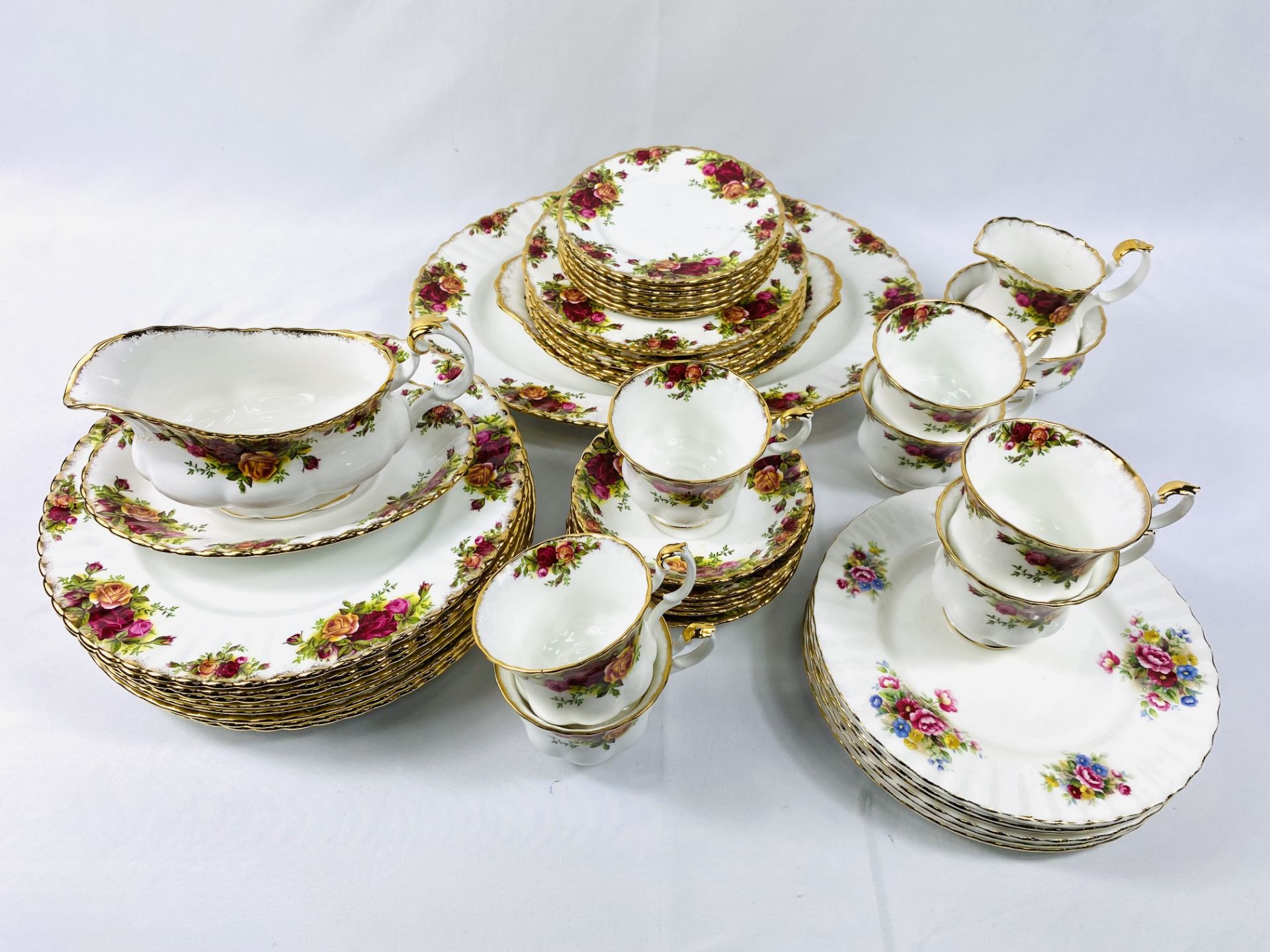Quantity of Royal Albert Old Country Roses china