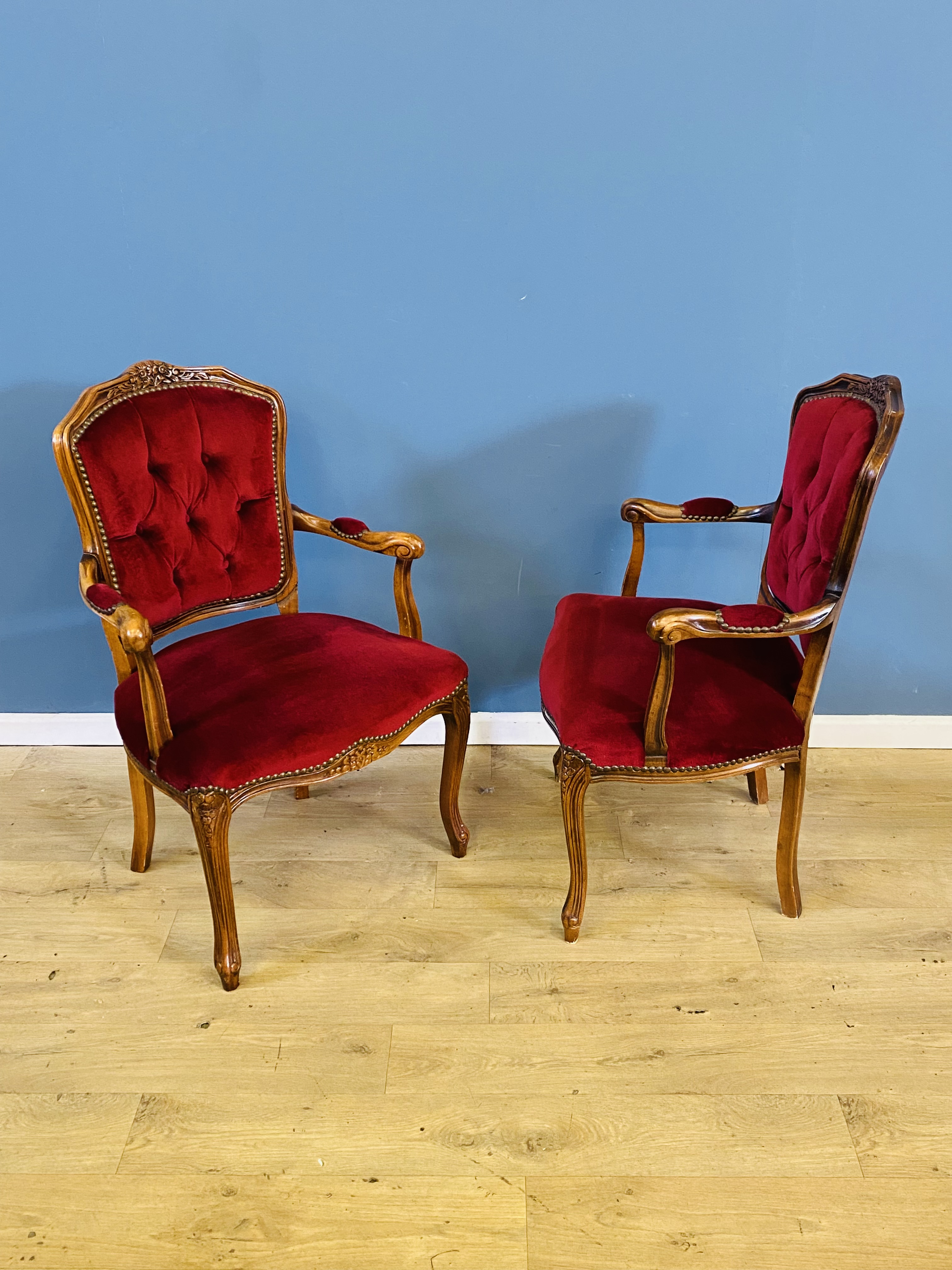 Pair of French style button back elbow chairs - Image 2 of 6