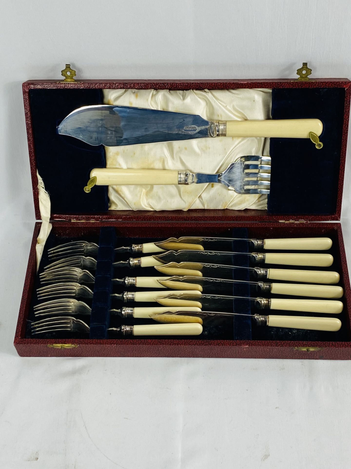 Canteen of silverplate cutlery and other silver plate cutlery - Image 4 of 6