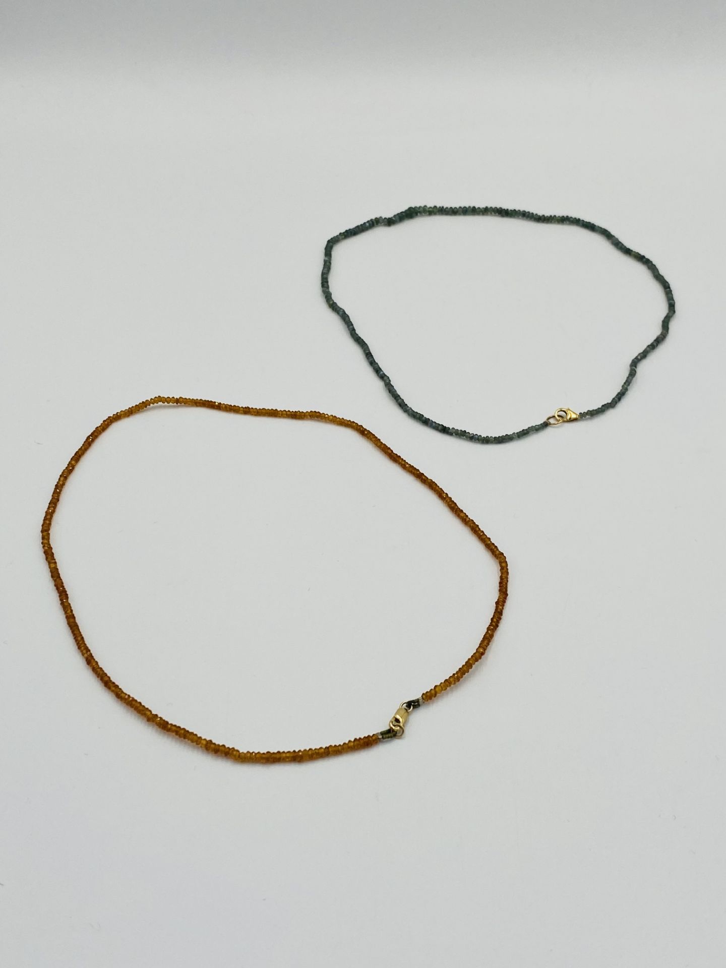 Two beaded necklaces with 14ct gold clasps - Bild 4 aus 6