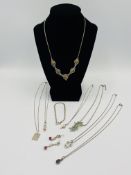 Quantity of sterling silver jewellery