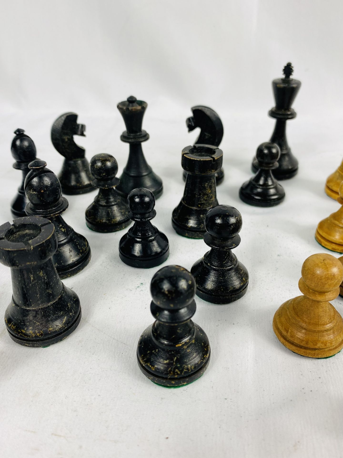Boxwood chess set - Image 3 of 7