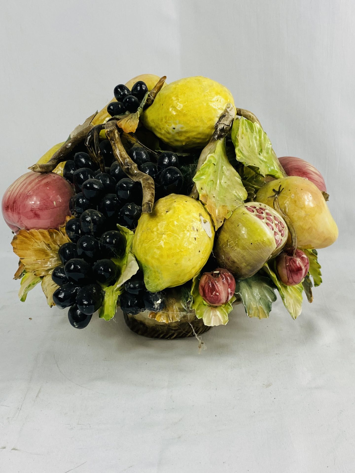 Capodimonte basket of fruit together with a ceramic basket of fruit - Image 4 of 4